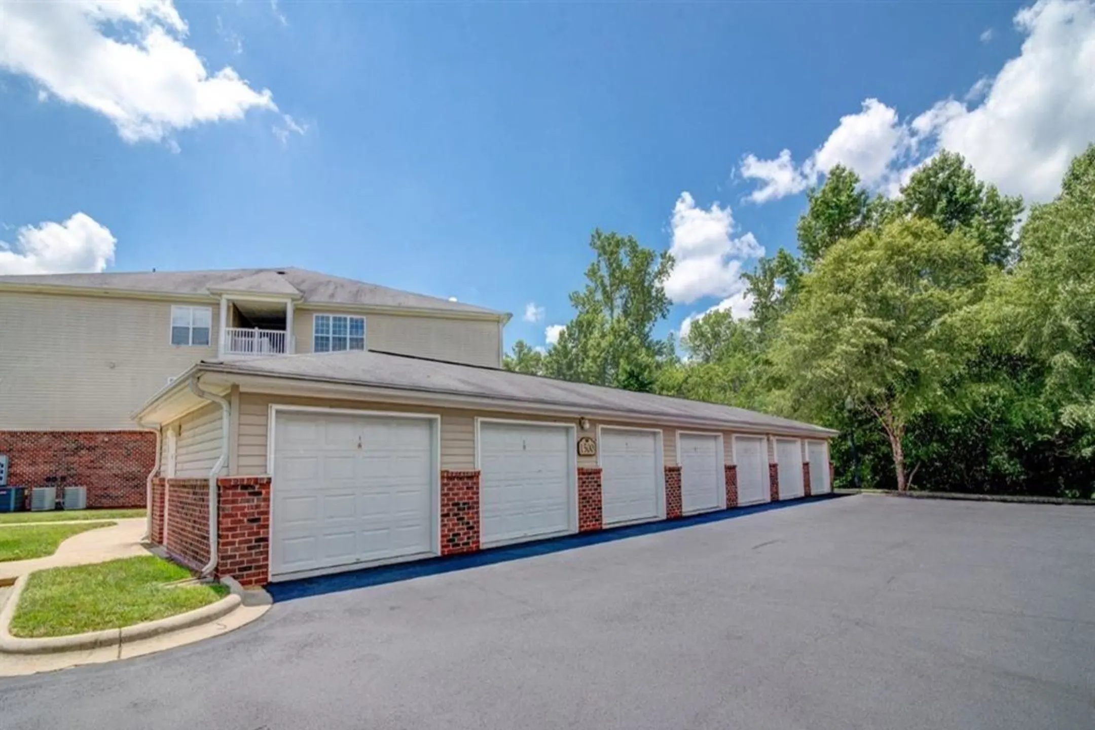 Spring Forest at Deerfield 100 Willow Brook Ct Mebane, NC