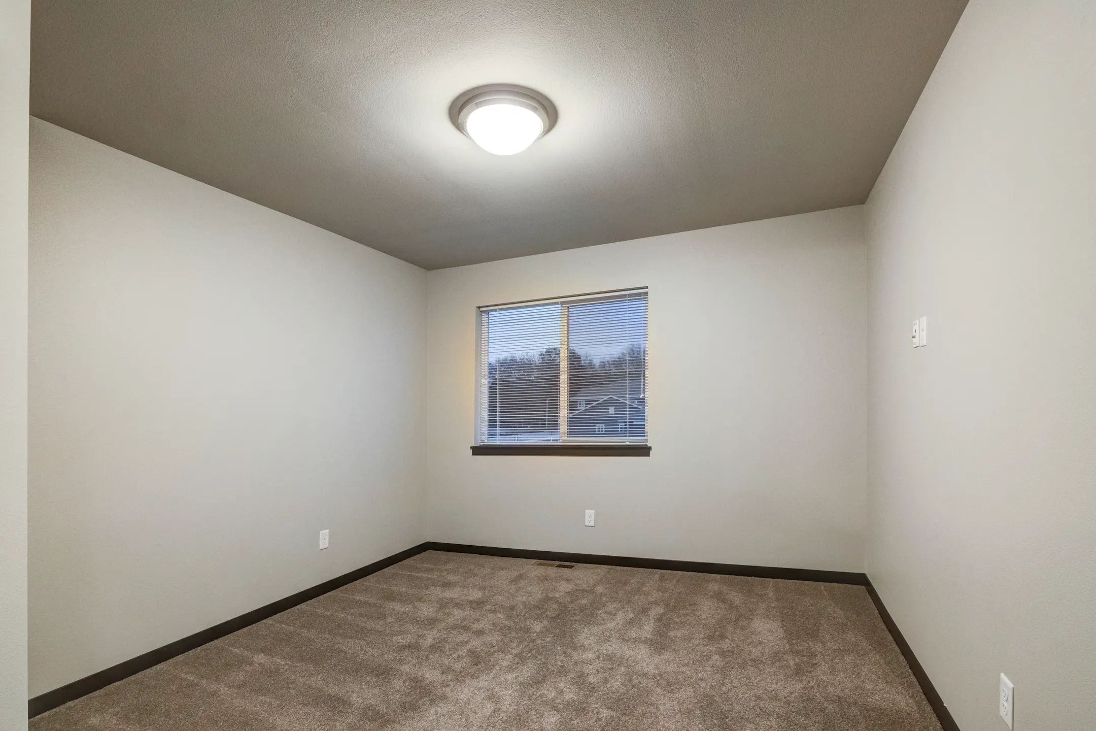 Falcon Heights Townhomes Apartments Rochester, MN 55904