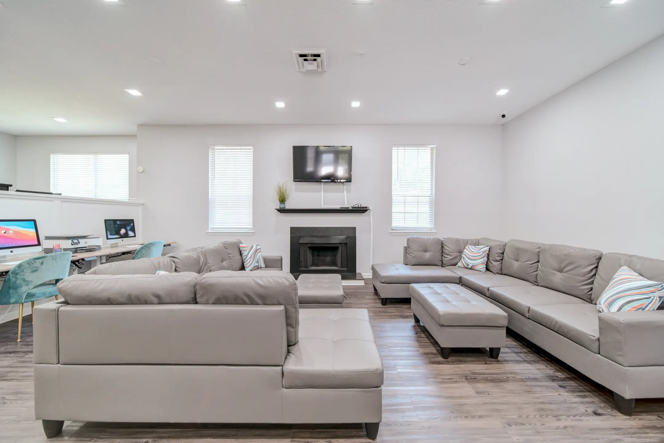 Living Room - The Cove Apartment Homes - Gastonia, NC