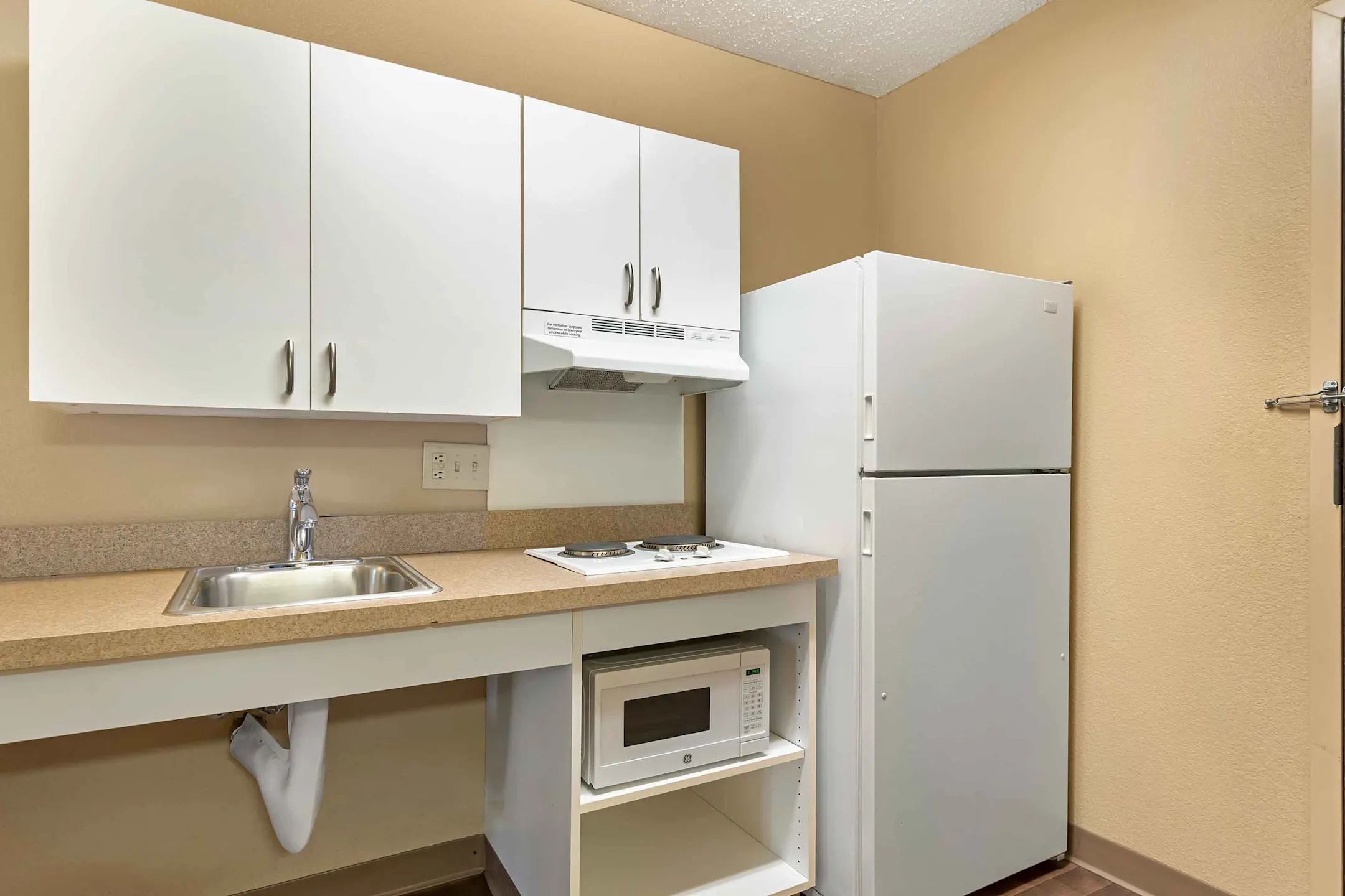 Furnished Studio Livermore Airway Blvd. Apartments Livermore, CA