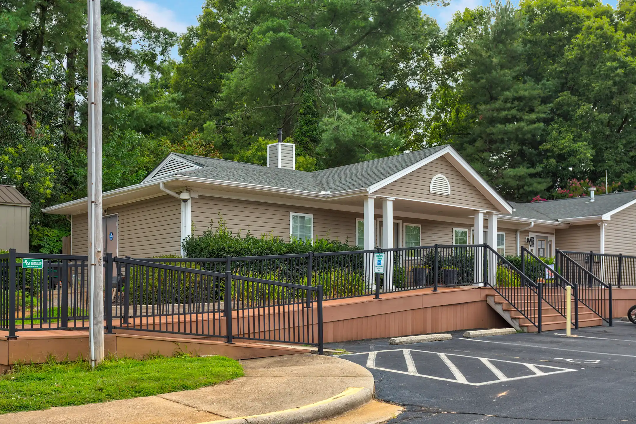 Foxcroft Apartments 1010 Foxcroft Ln Statesville, NC Apartments for