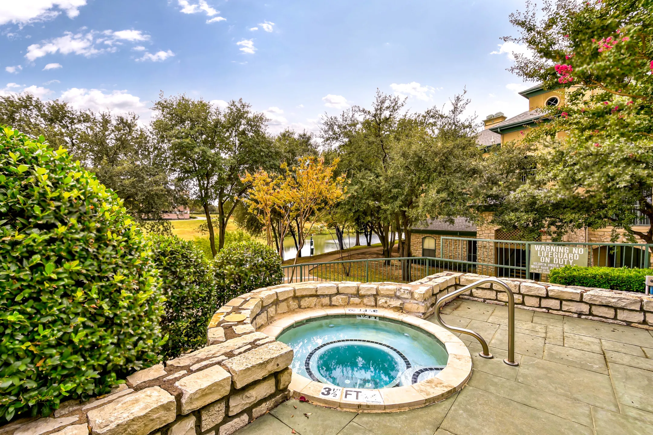 Pool - The Villas At Beaver Creek - Irving, TX