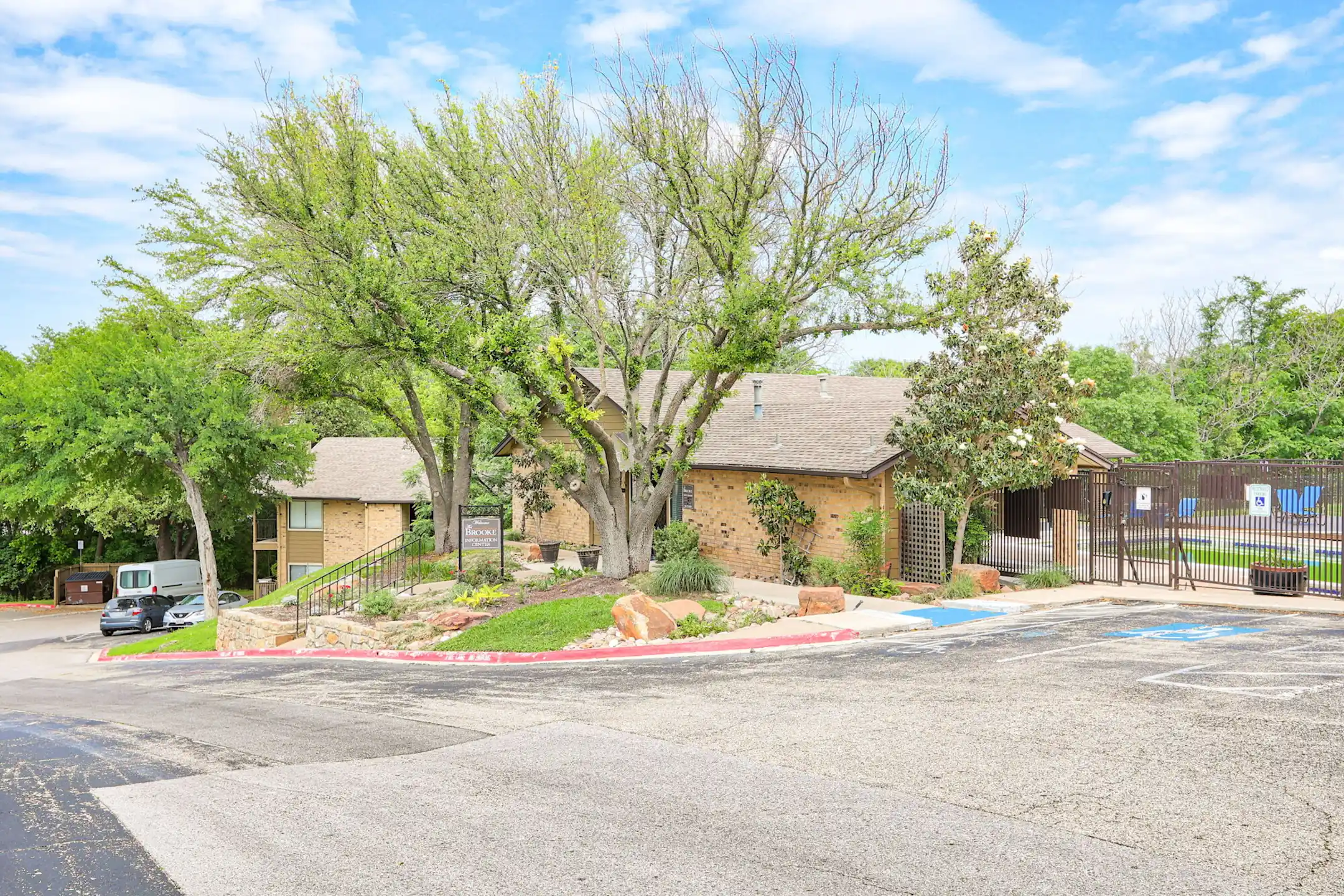 The Hilltop Apartment Homes 2402 S 61st St Temple, TX Apartments for Rent Rent.