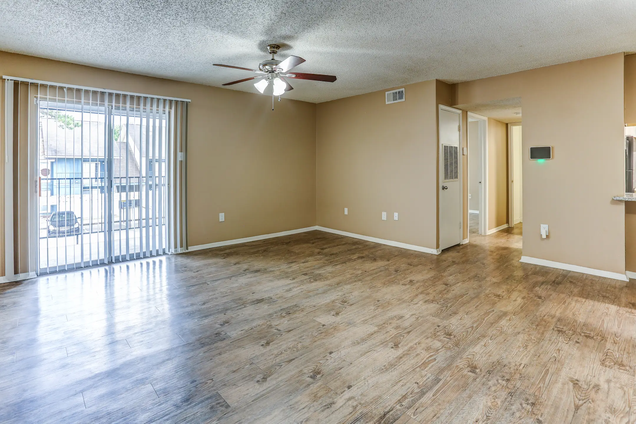 Jefferson Arms Apartments 10390 Jefferson Hwy Baton Rouge, LA