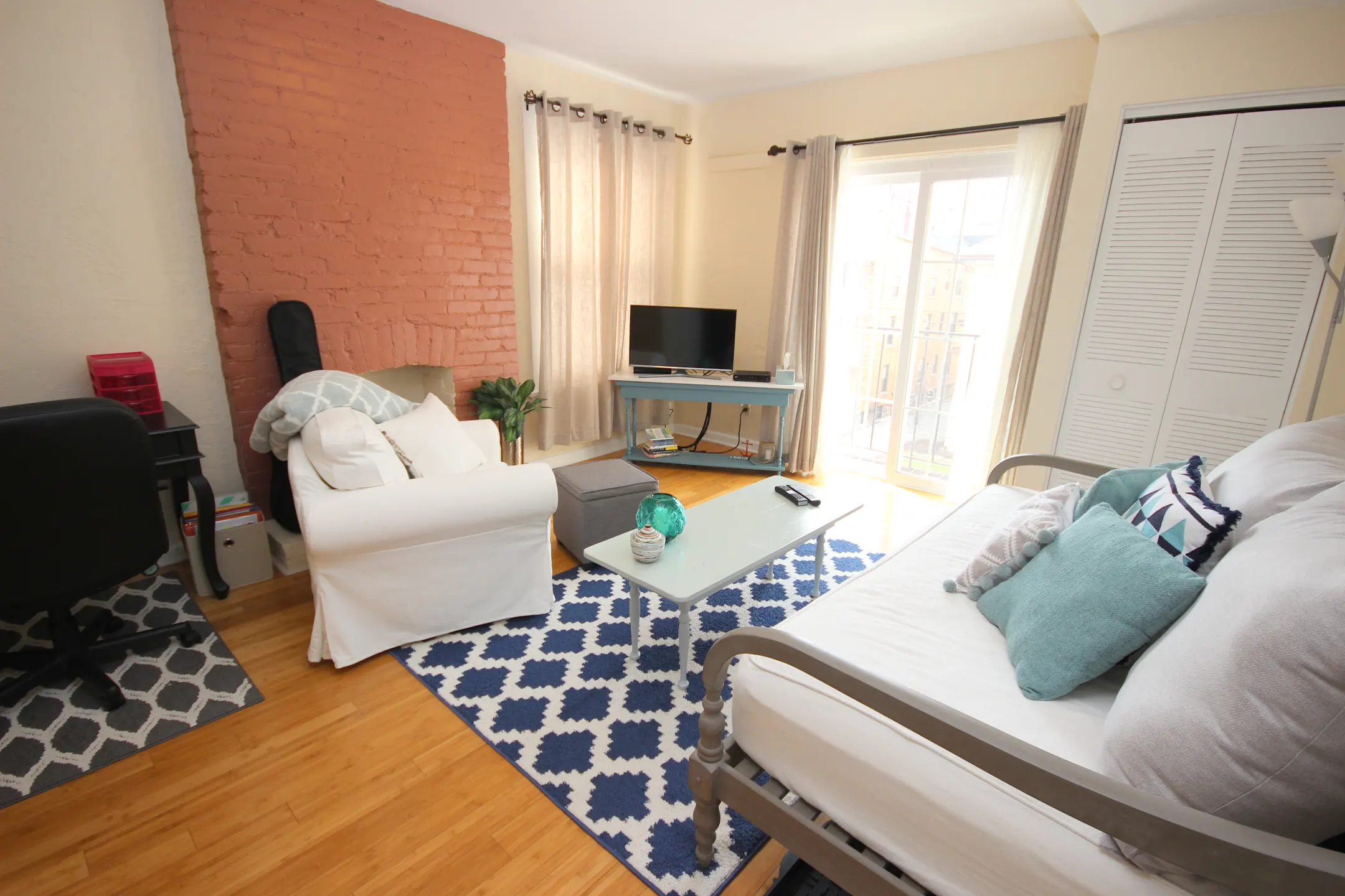 Oakland Apartments Apartments Pittsburgh, PA 15213