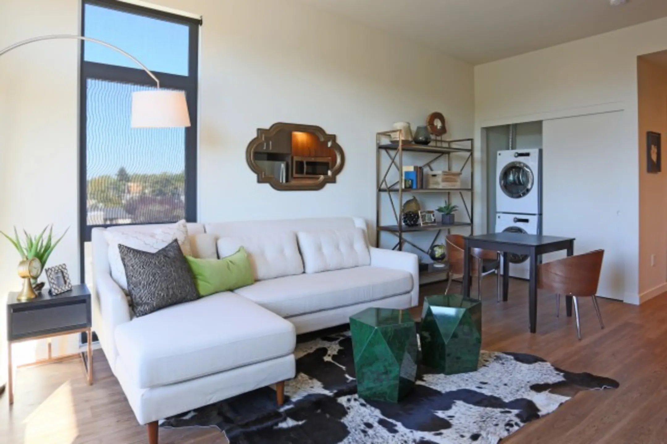 Living Room - The Fifty At Division - Portland, OR