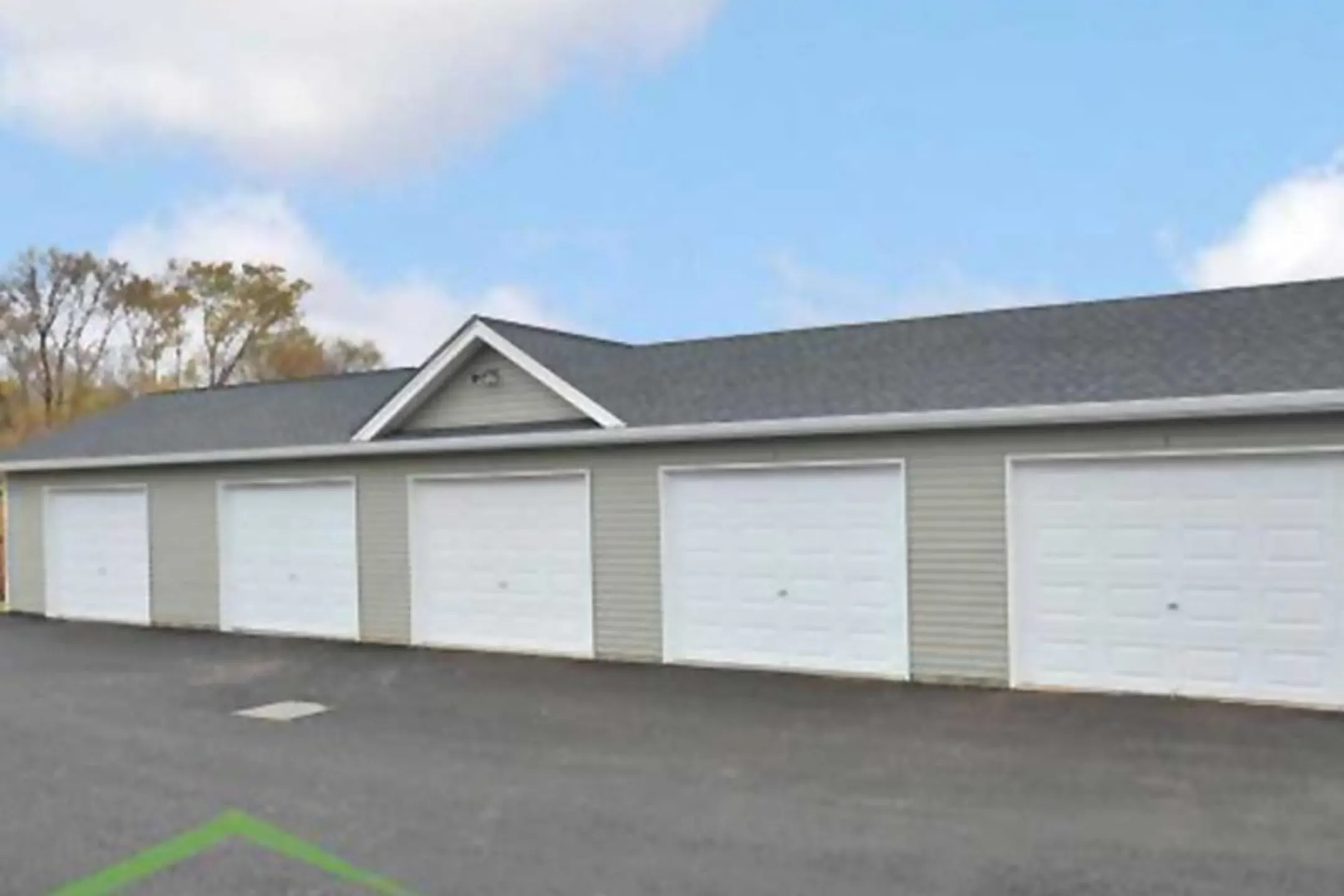 Parkview Apartments & Townhomes Apartments Spencerport, NY 14559