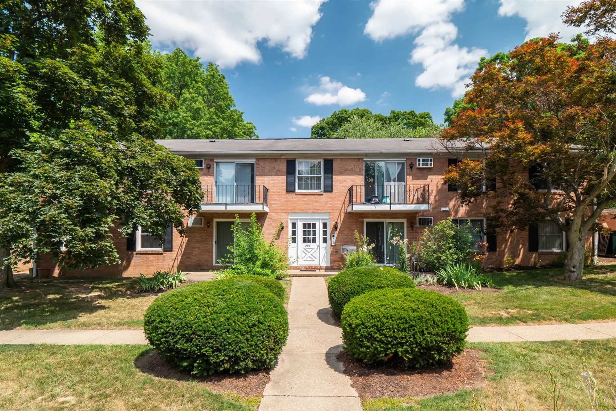 Jamestown Manor Apartments Canton, OH 44708