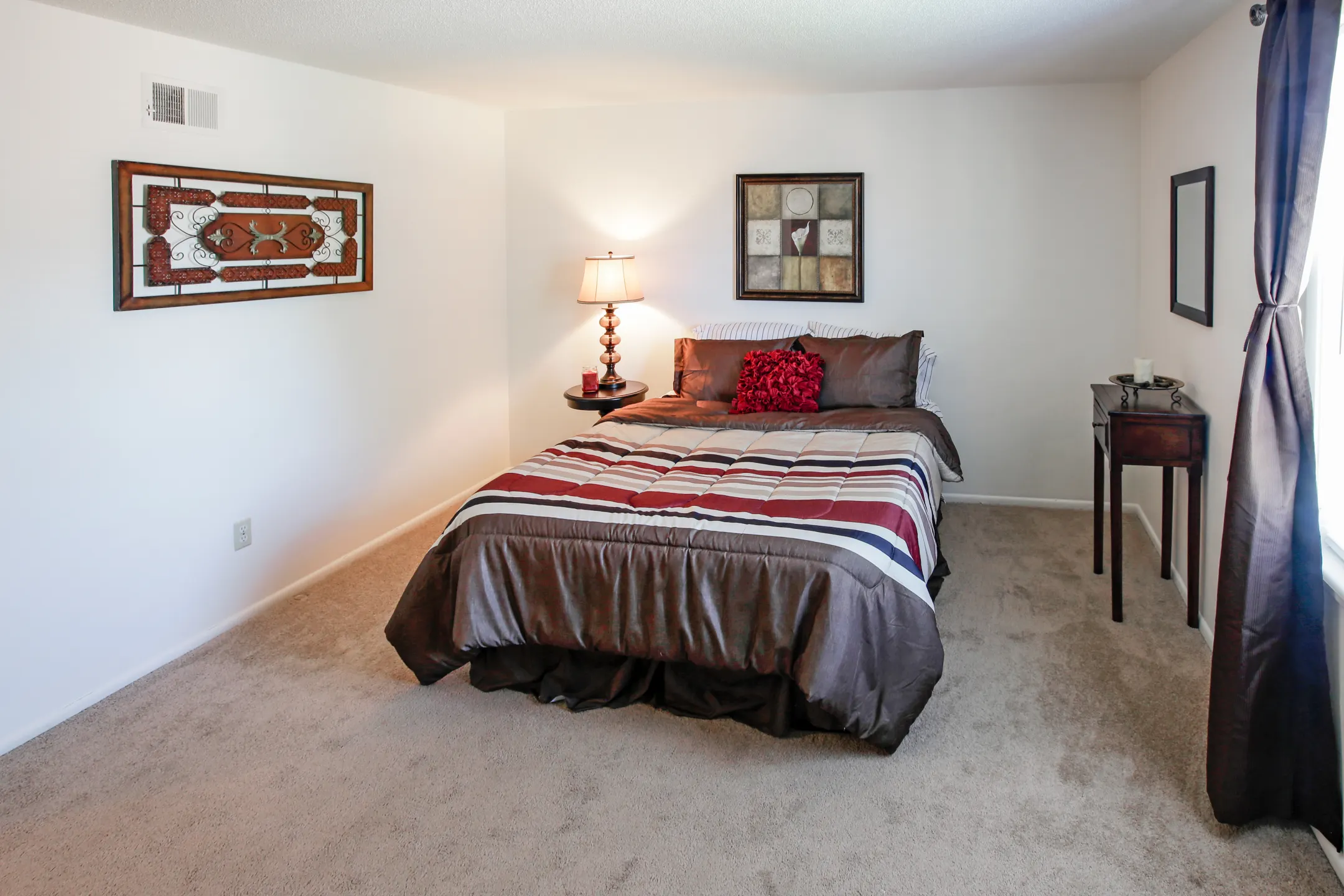 Bedroom - Bradford Lake Apartments - Indianapolis, IN