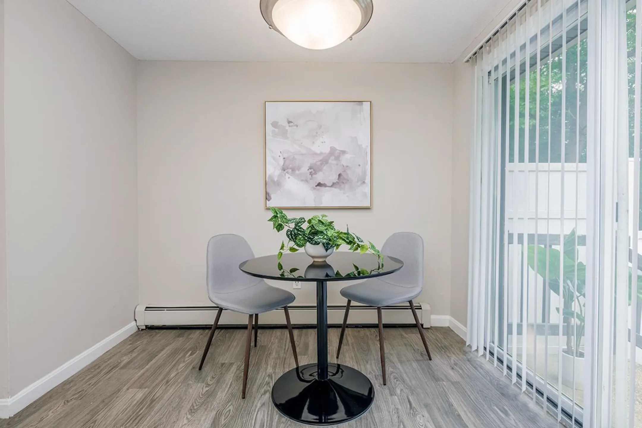 Dining Room - Southwood Acres - Westfield, MA