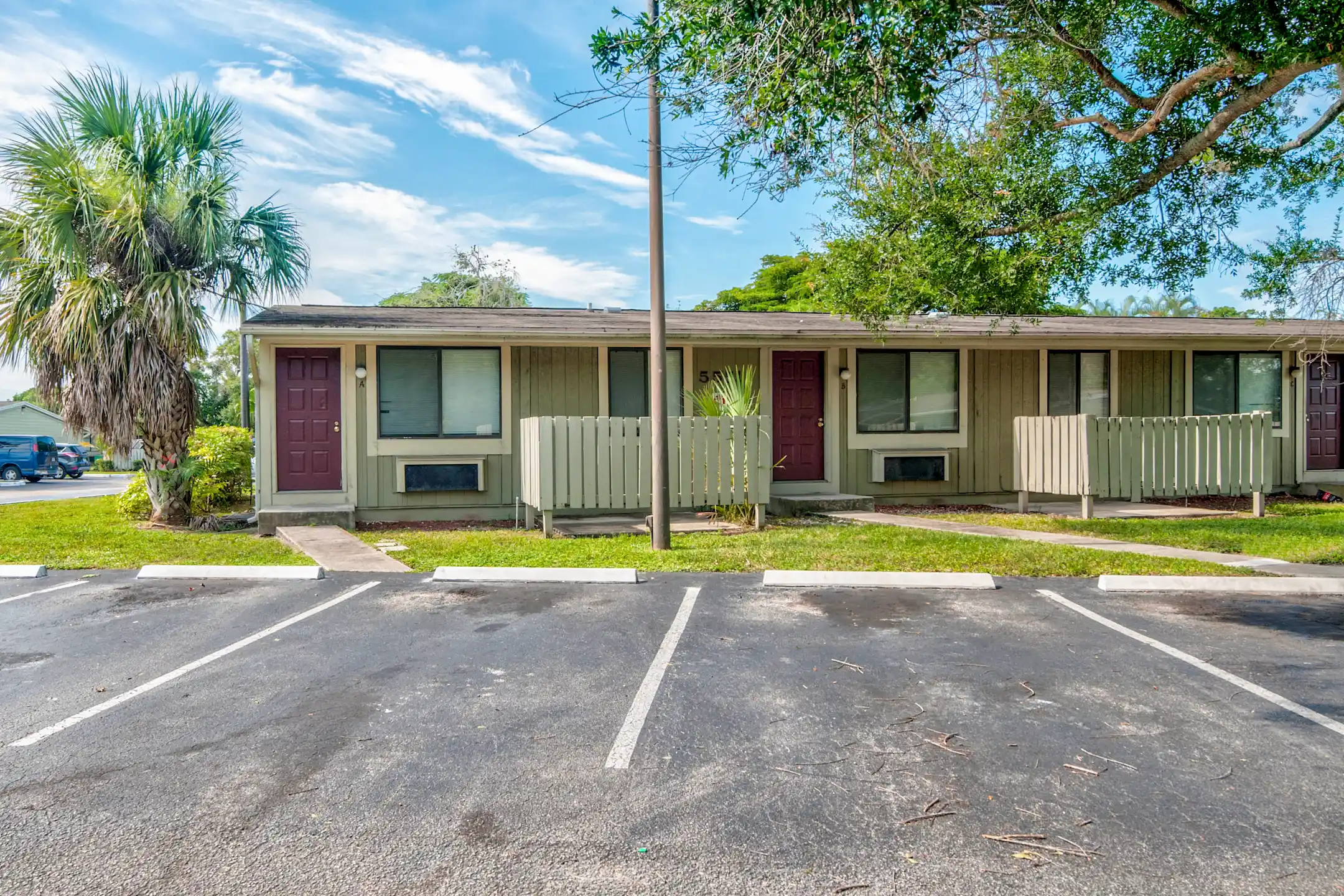 Oakland Hills Villas On The Lake 5501 SW 11th St Margate, FL