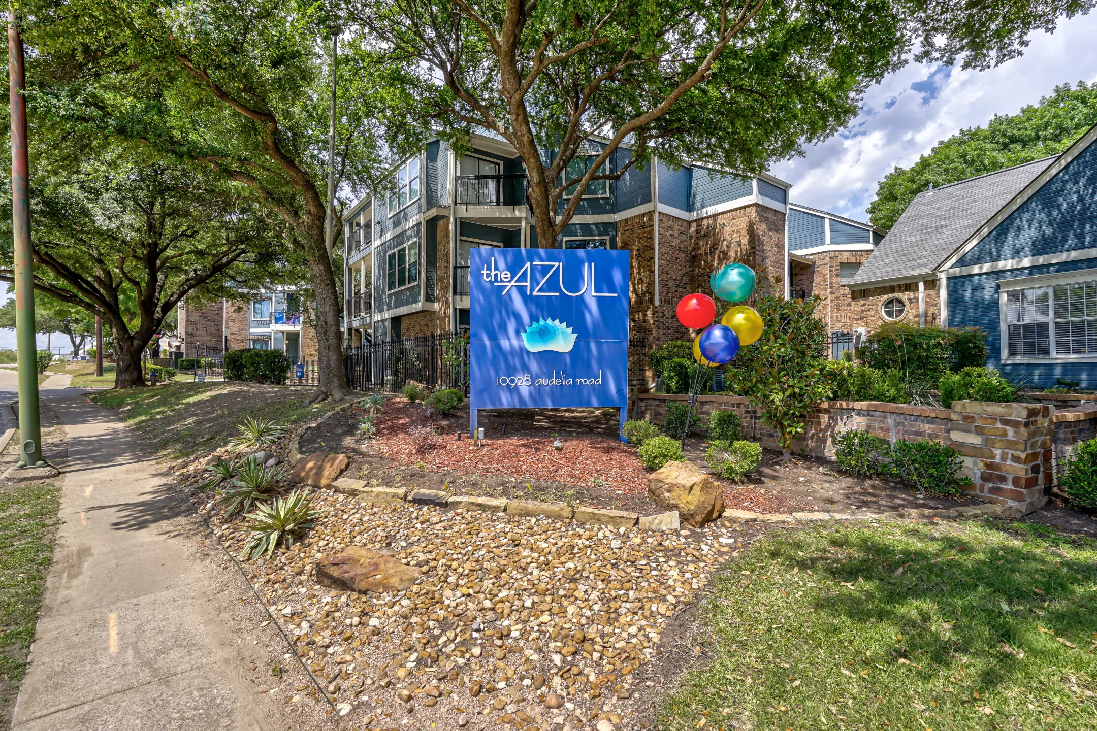 Community Signage - The Azul - Dallas, TX