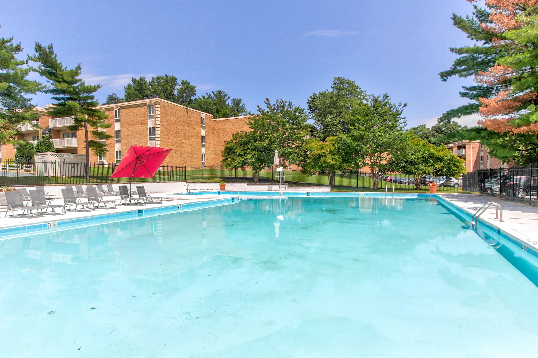 The Glendale Residence 9971 Good Luck Rd Lanham, MD Apartments for