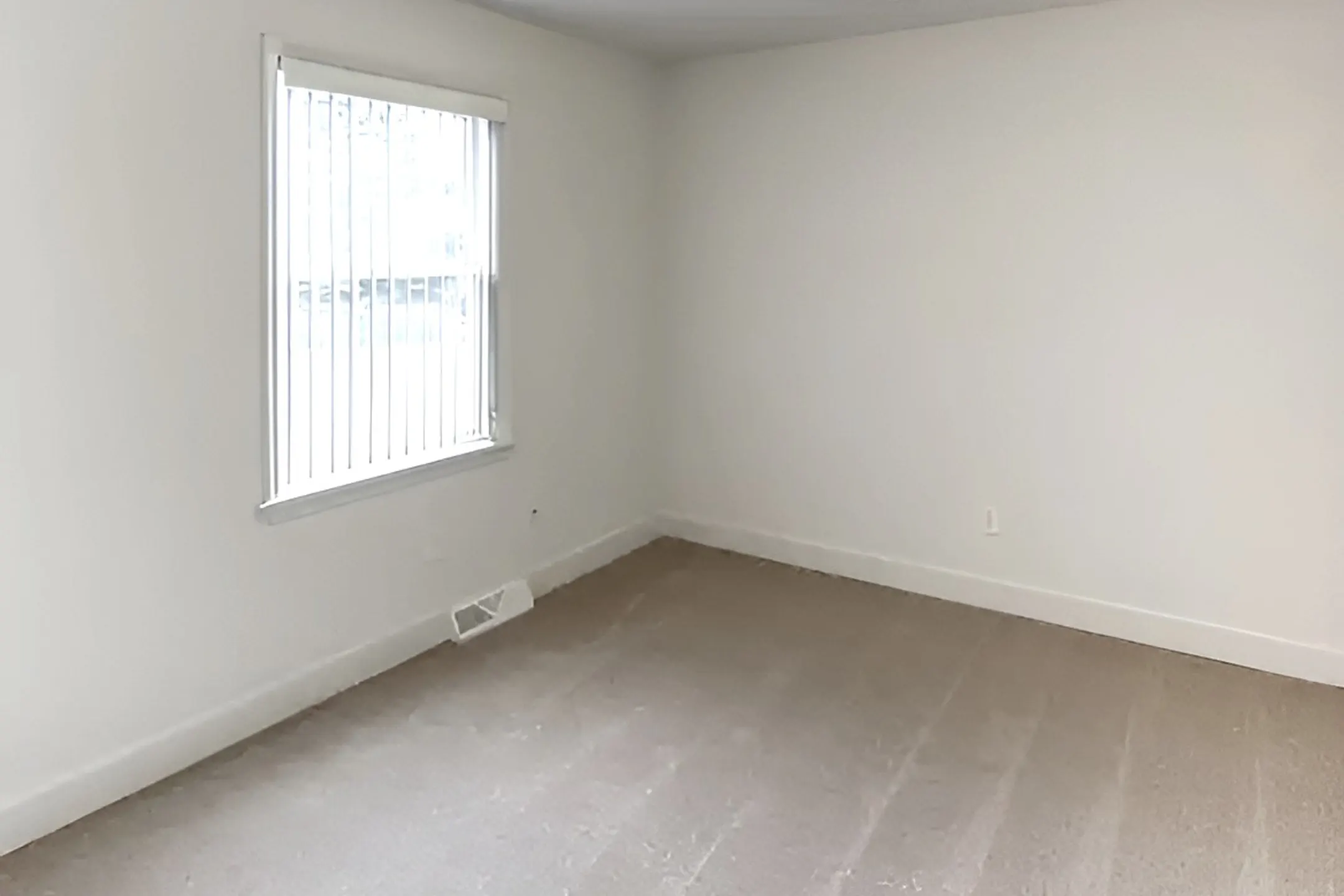 Bedroom - Court Royale - Schenectady, NY