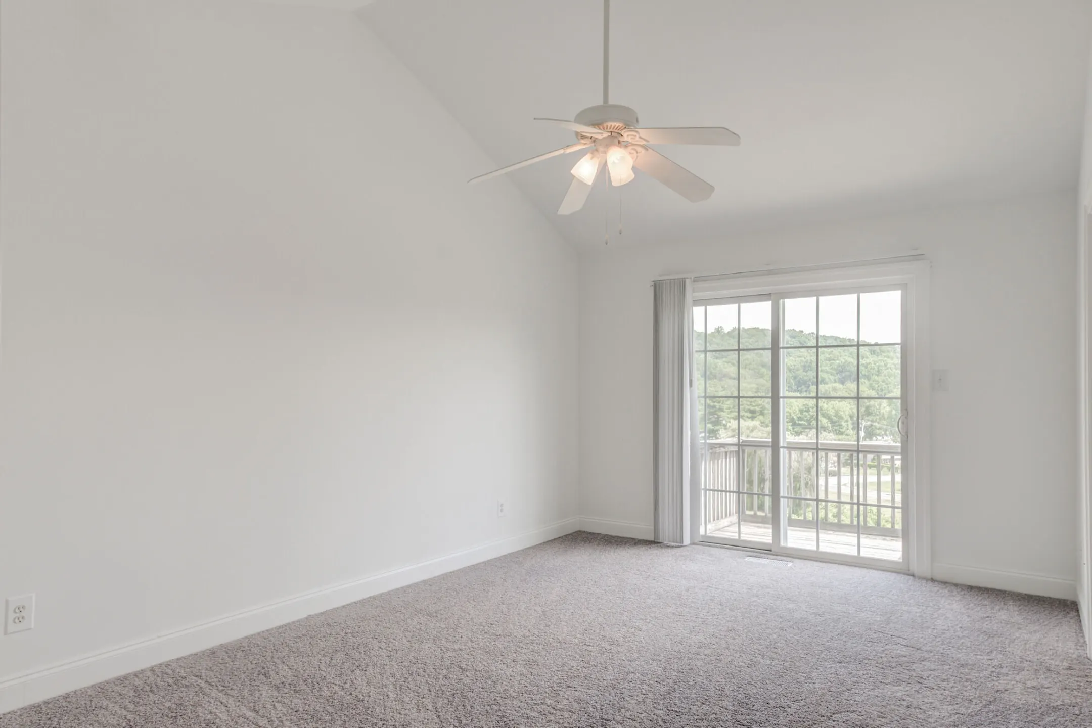 Bedroom - The Fairways Apartments & Townhomes - Thorndale, PA