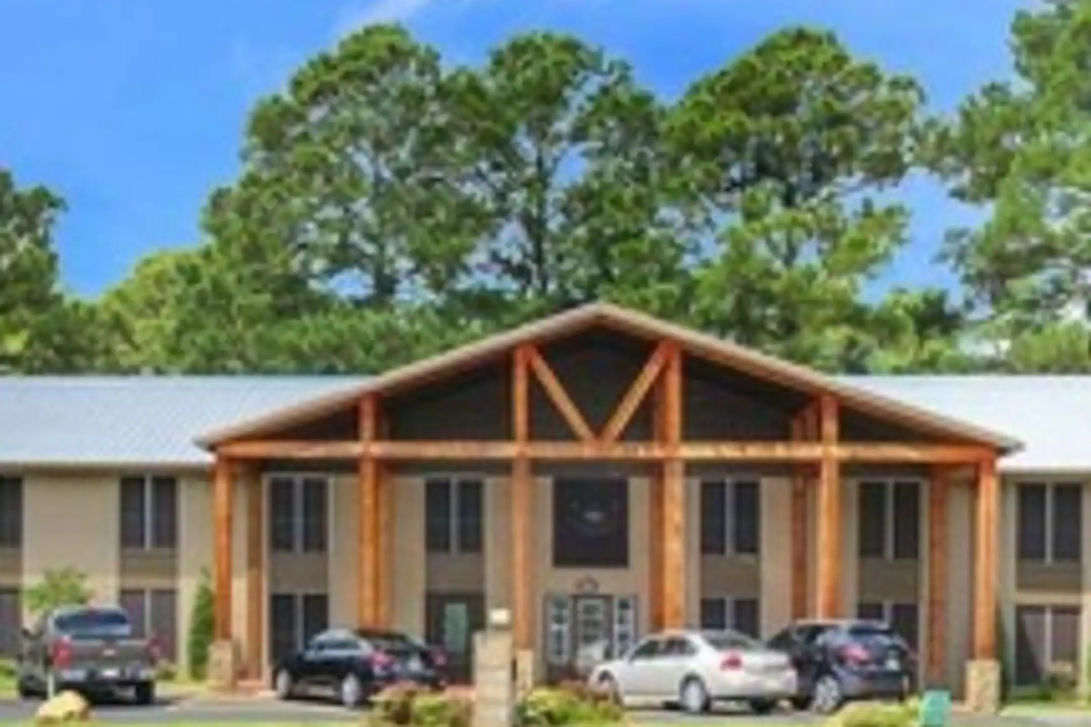 The Lodge on Broadway 2713 S Broadway Ave Tyler, TX Apartments for