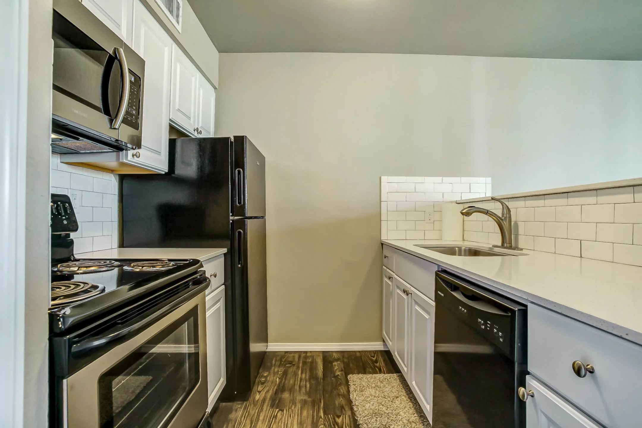 The Terraces at Lakehurst Apartments Oklahoma City, OK 73120