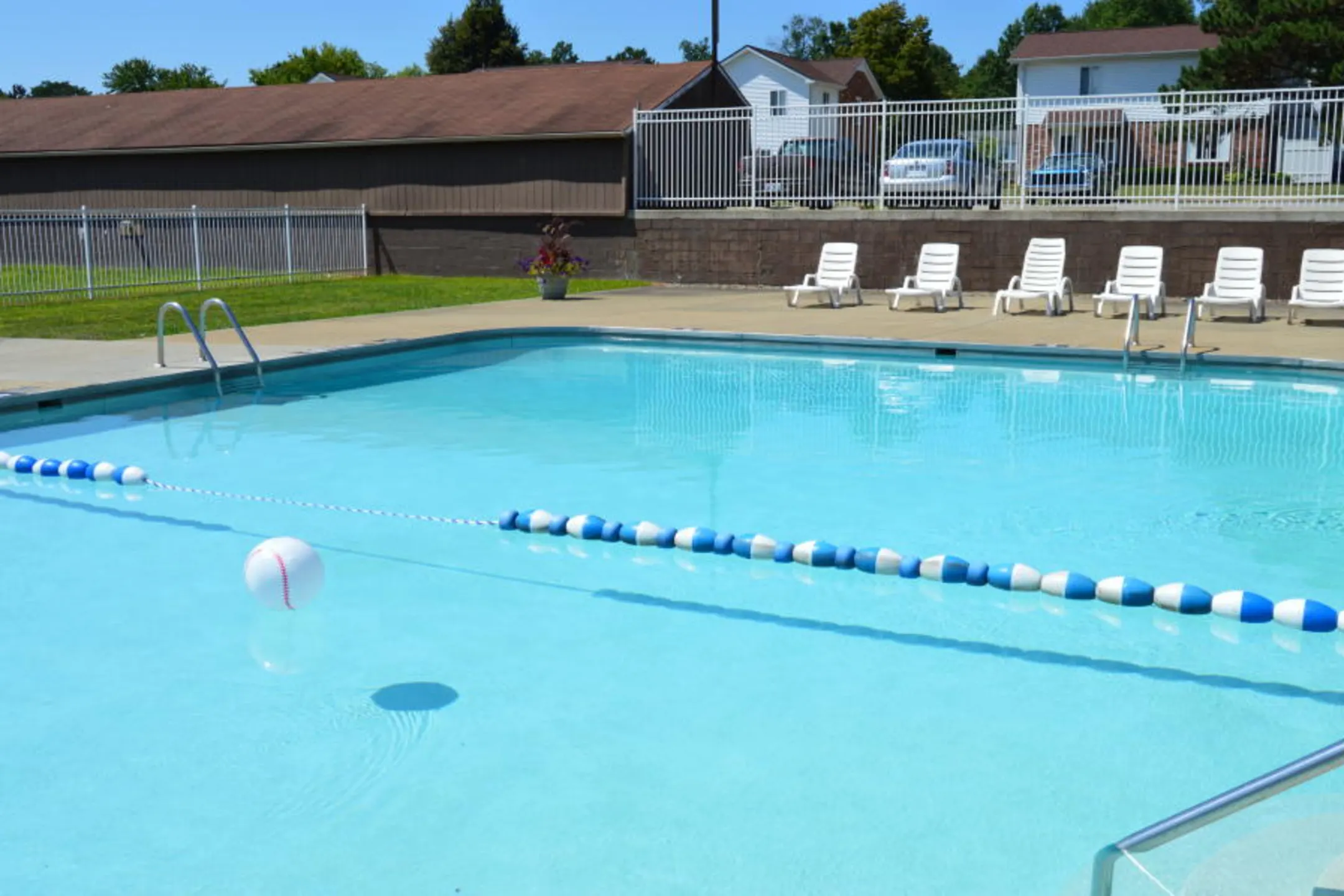 Pool - Northbury Colony - Warren, OH