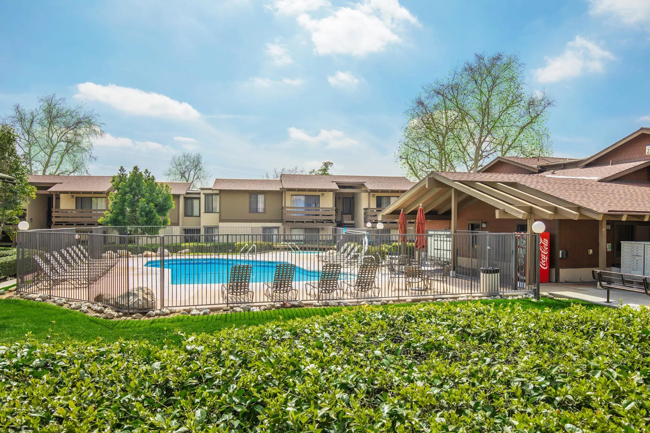 Raintree Apartment Homes 650 Tamarack Ave Brea, CA Apartments for