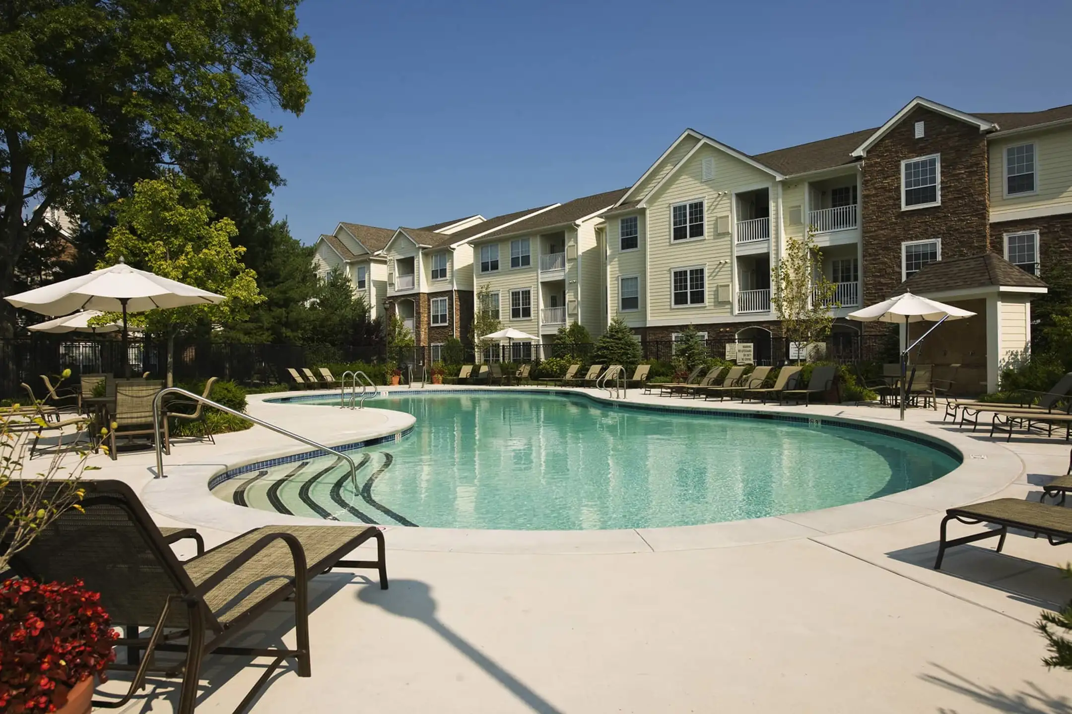 Lodge at Foxborough 400 Foxborough Blvd Foxboro, MA Apartments for