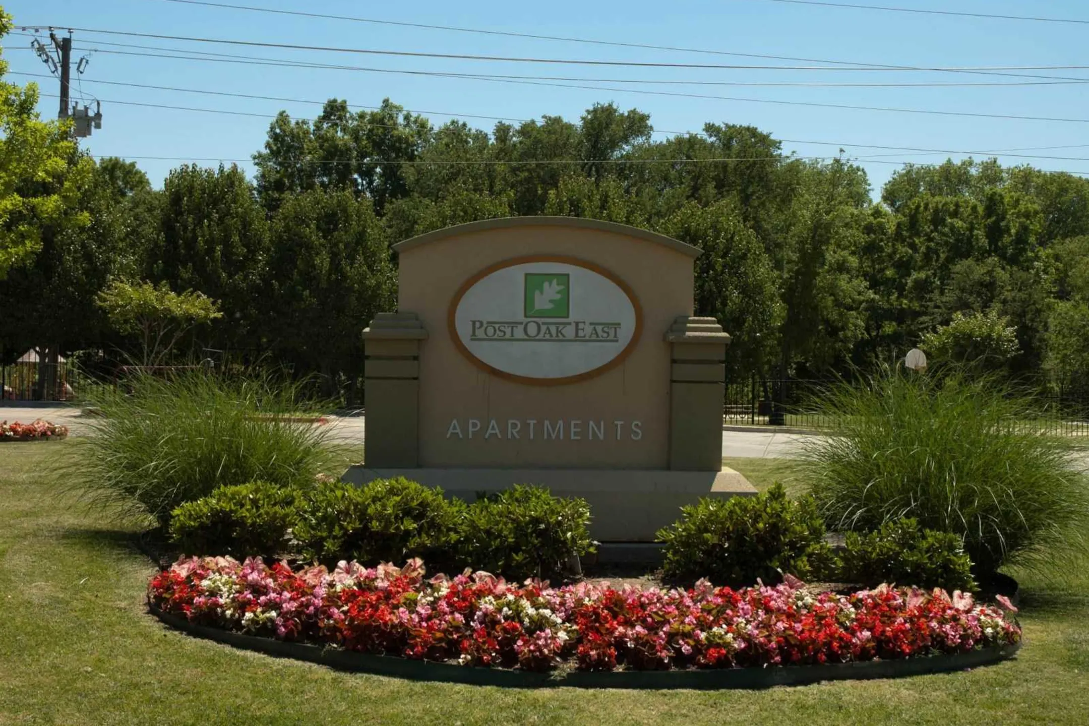 Community Signage - Post Oak East - Euless, TX
