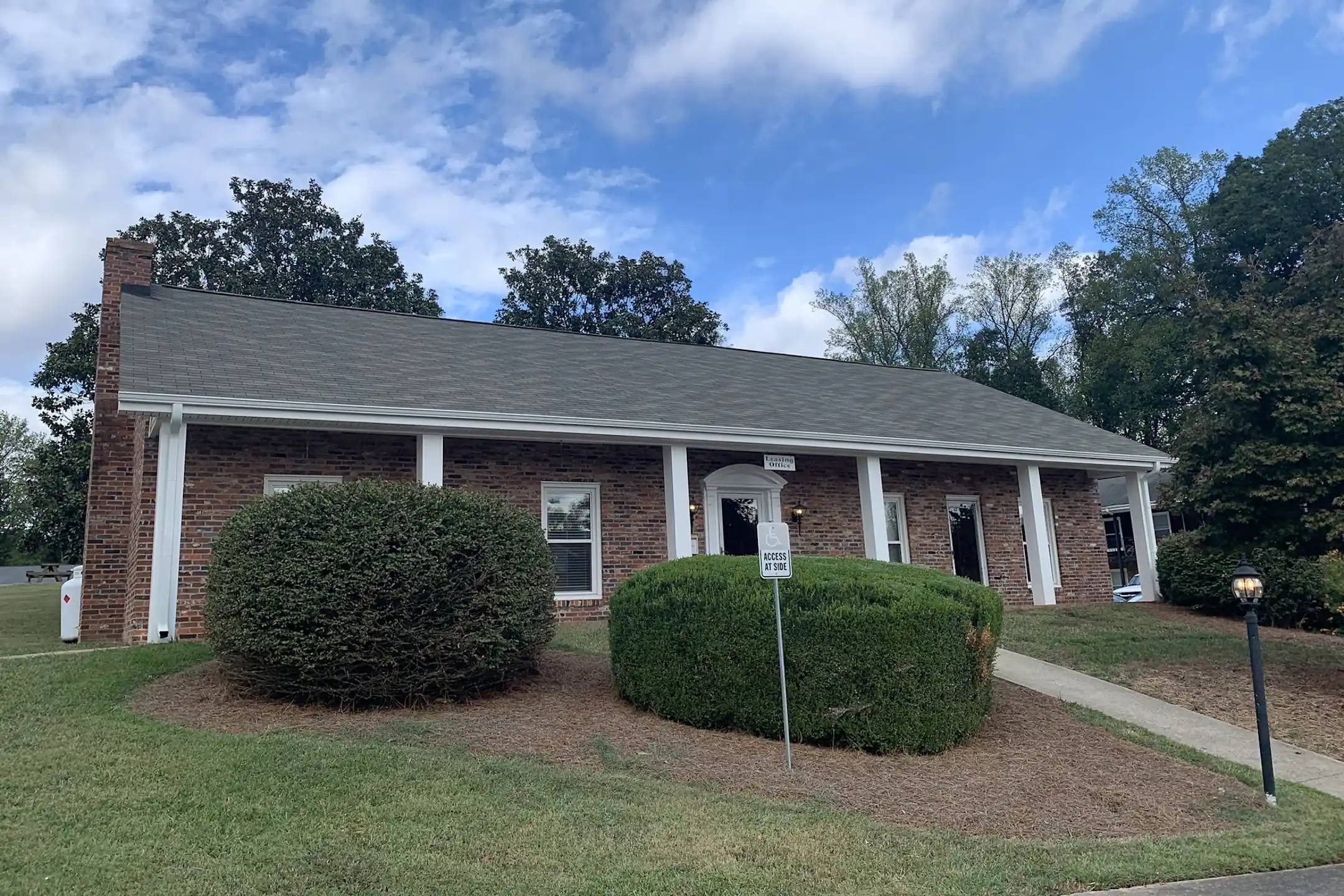 The Station on Pineview Apartments Kernersville, NC 27284