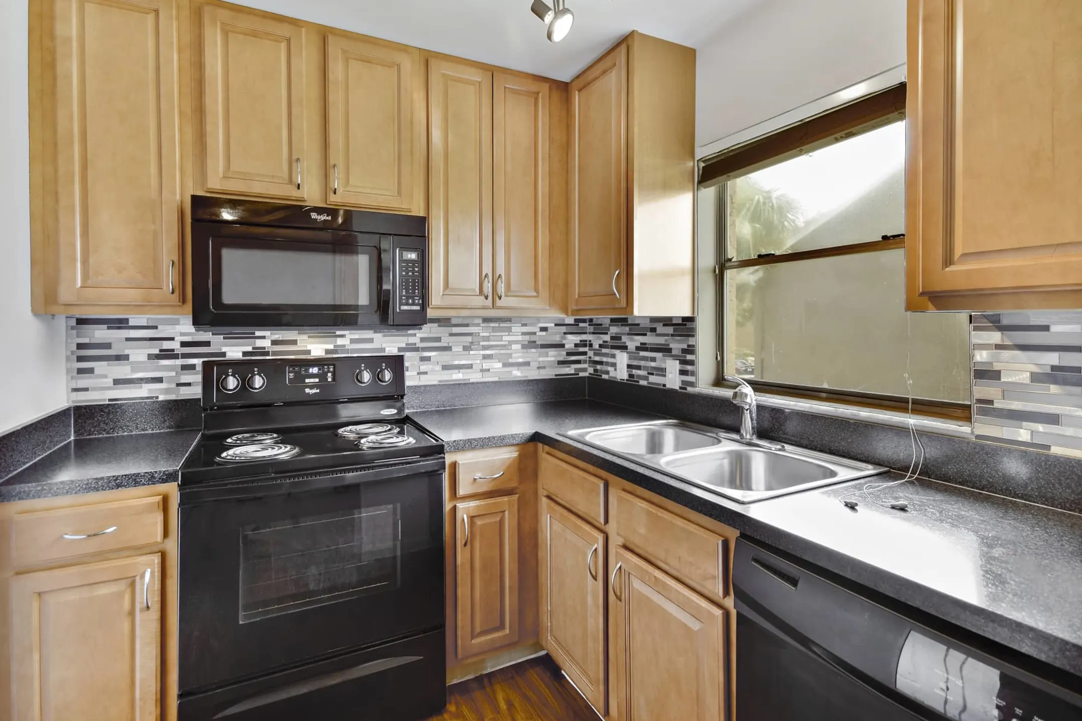 Alafaya Woods 407 Alafaya Woods Blvd Oviedo, FL Apartments for Rent