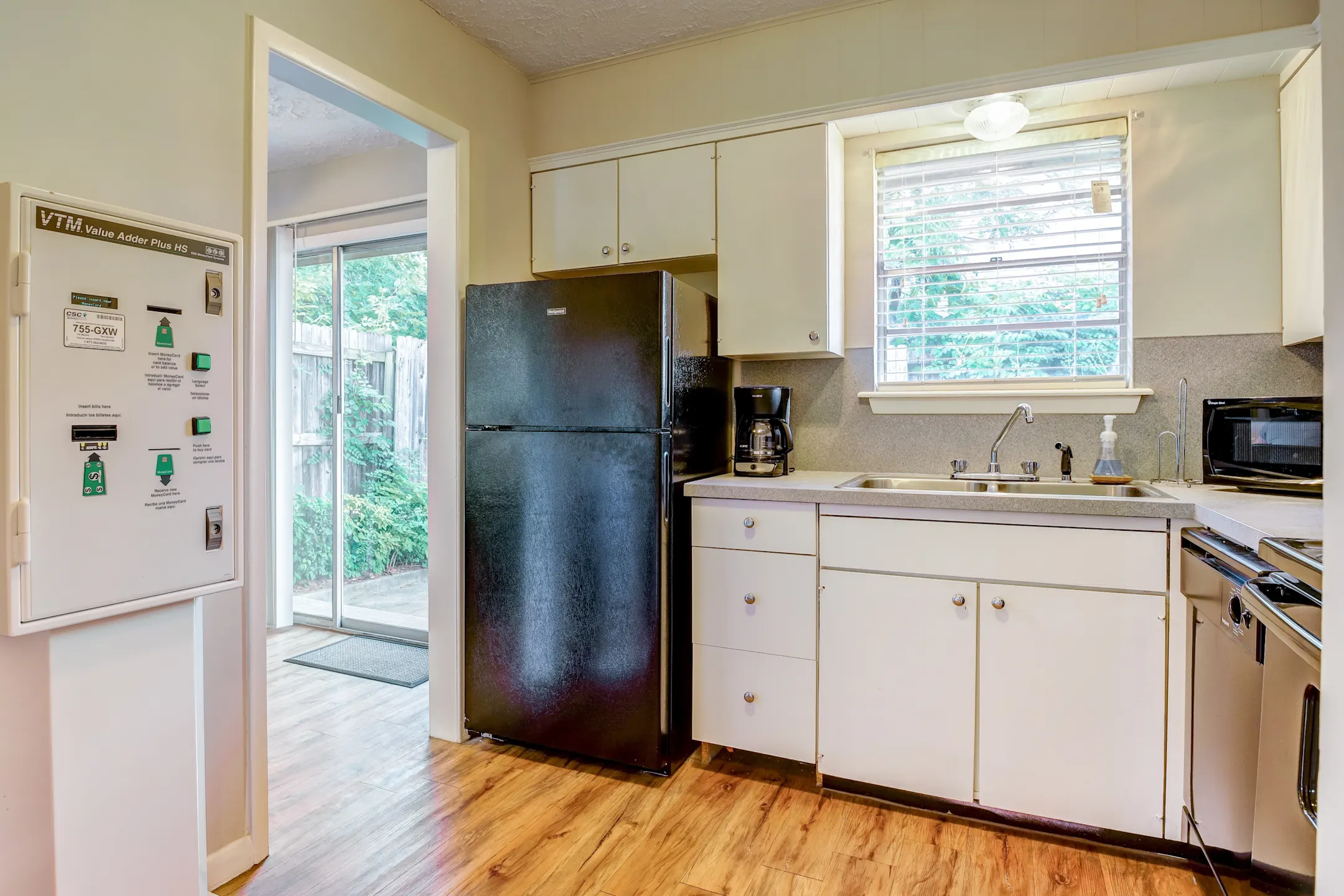 Kitchen - Crossings at Clairmont - Tulsa, OK