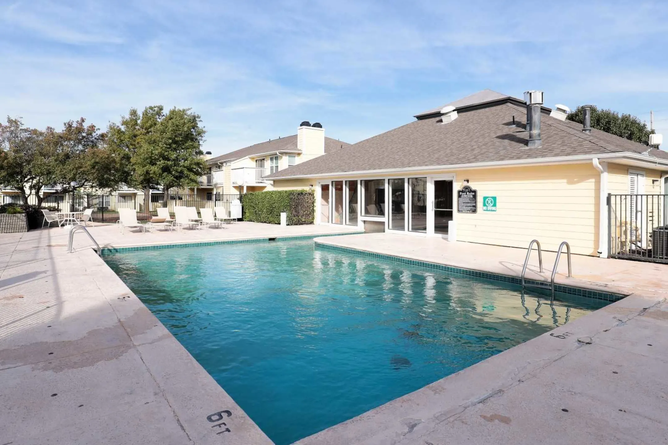 Pool - Eaglerock Village Apartments - Wichita, KS