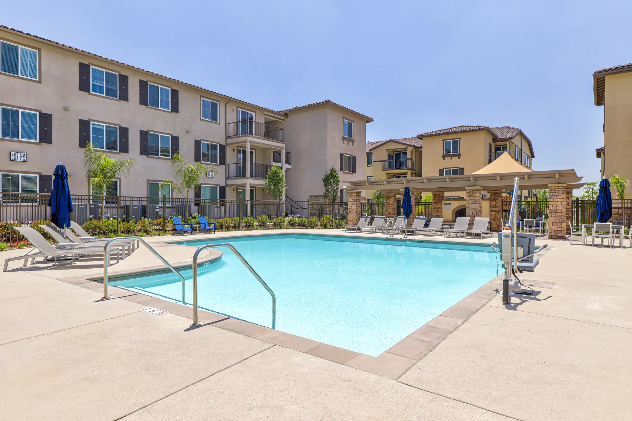 Levante Apartment Homes - 14951 Foothill Blvd | Fontana, CA Apartments ...