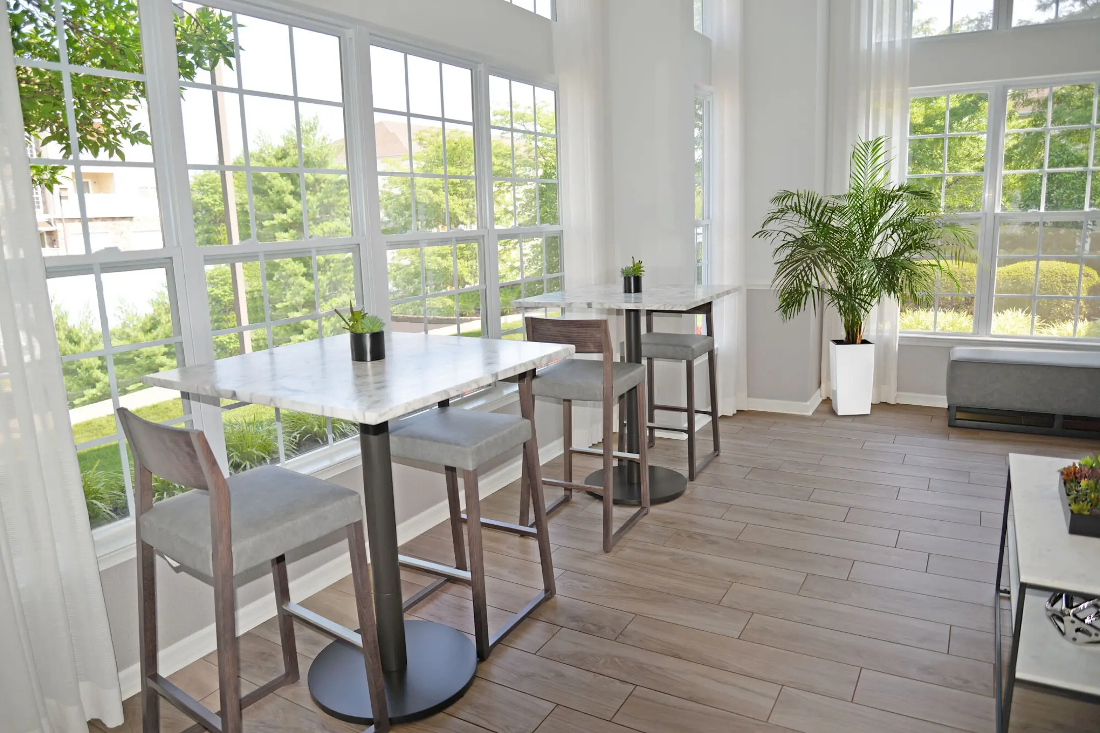 Dining Room - The Pointe at Neptune - Neptune, NJ