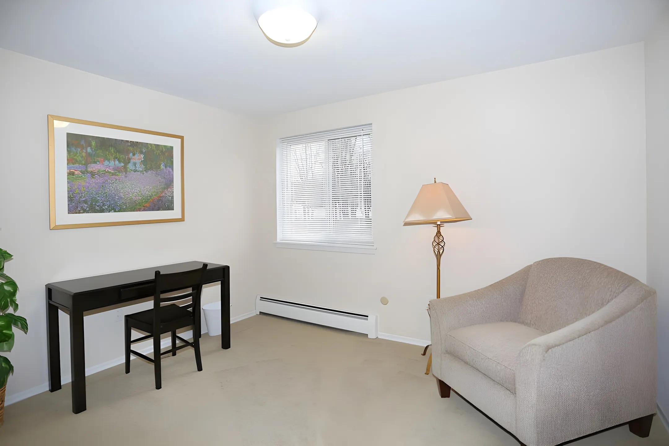 Hallmark Village Apartments 5400 S Park Ave Hamburg, NY Apartments