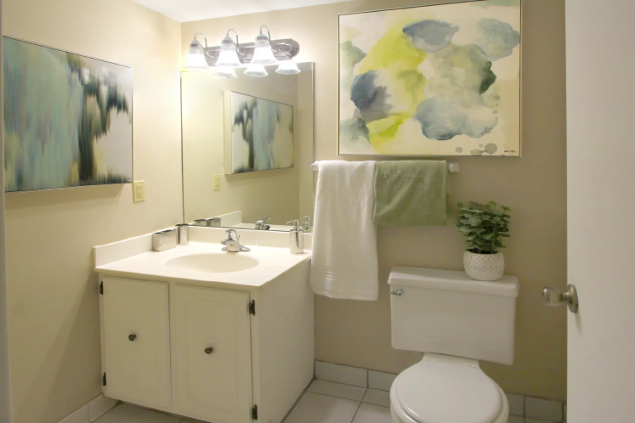 Alpine Village Apartments La Vista, NE 68128