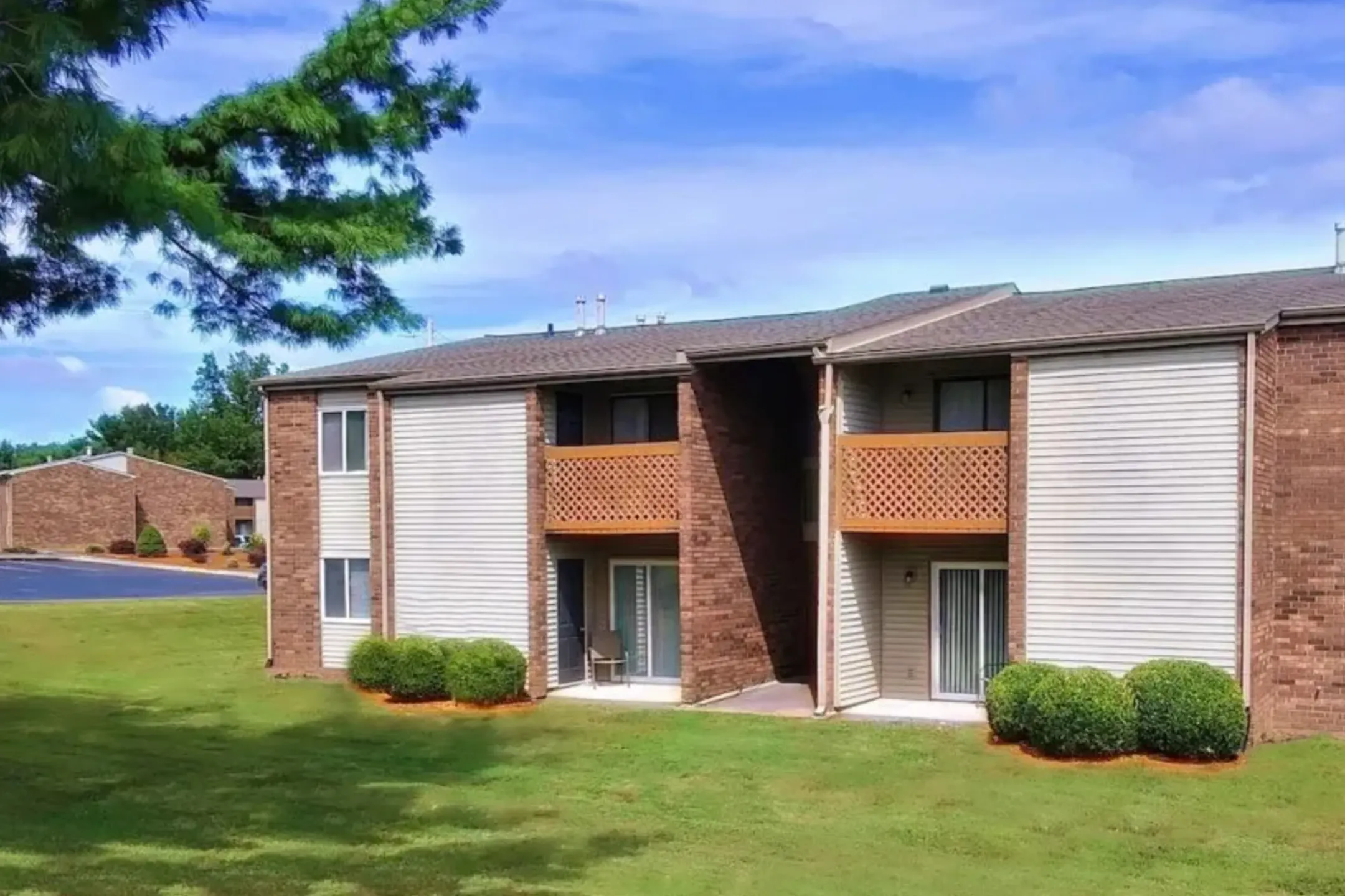 Oak Tree Farms Apartment Homes 2101 Pin Oak Dr Hopkinsville, KY