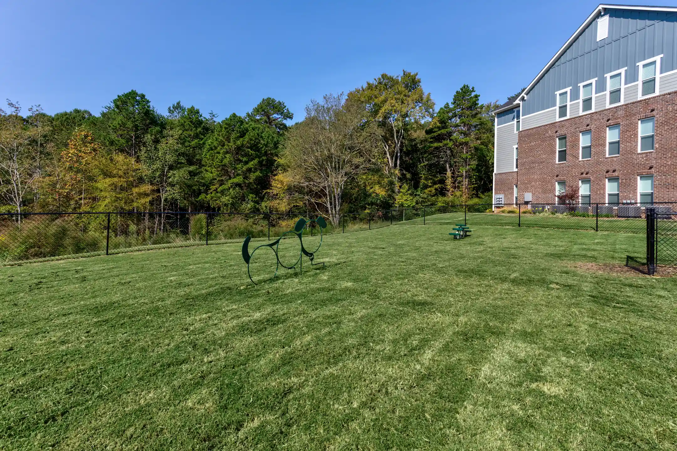 Palisades at Waters Edge Apartments Mooresville, NC 28117