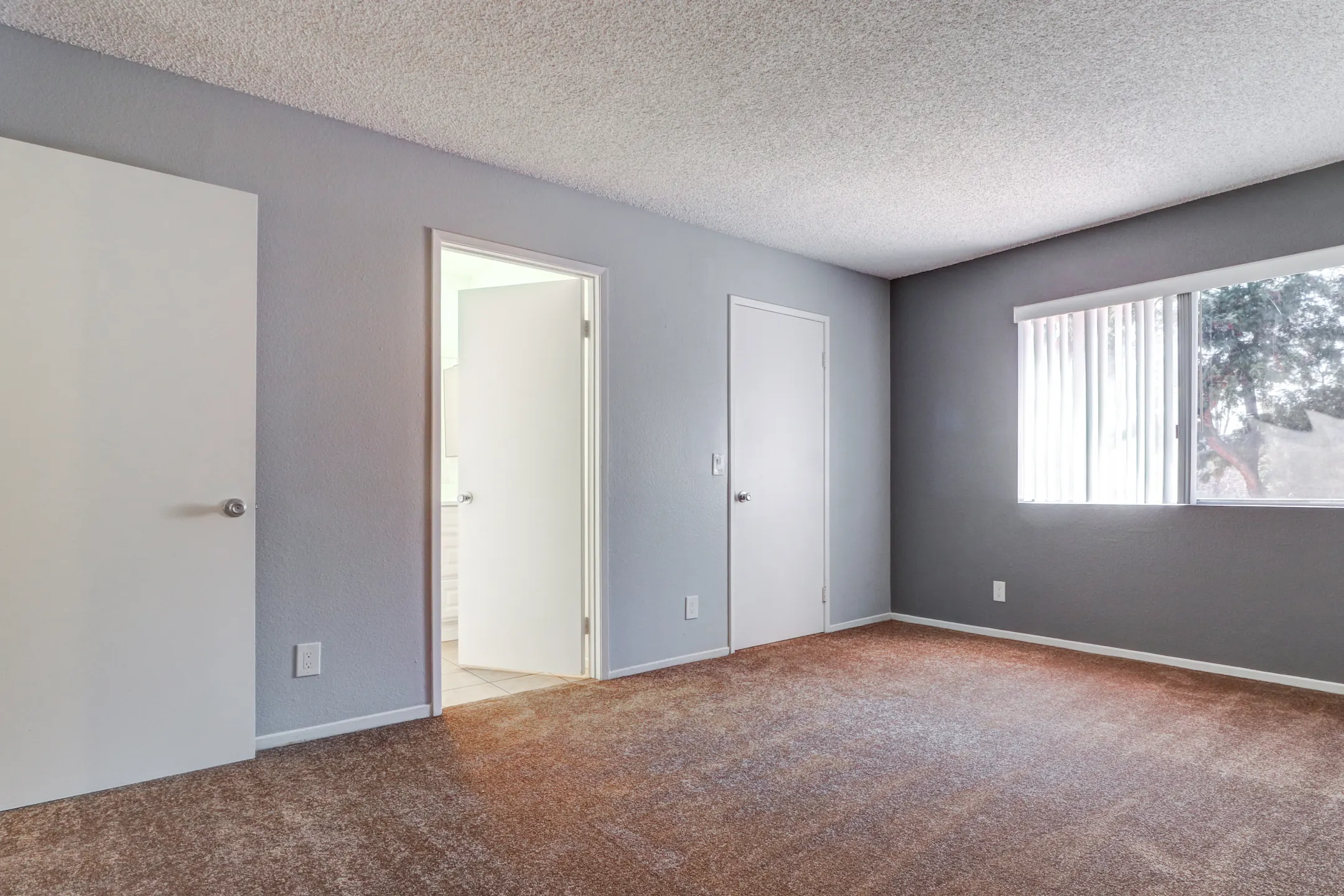 Stillmore 19400 Stillmore St Canyon Country, CA Apartments for Rent