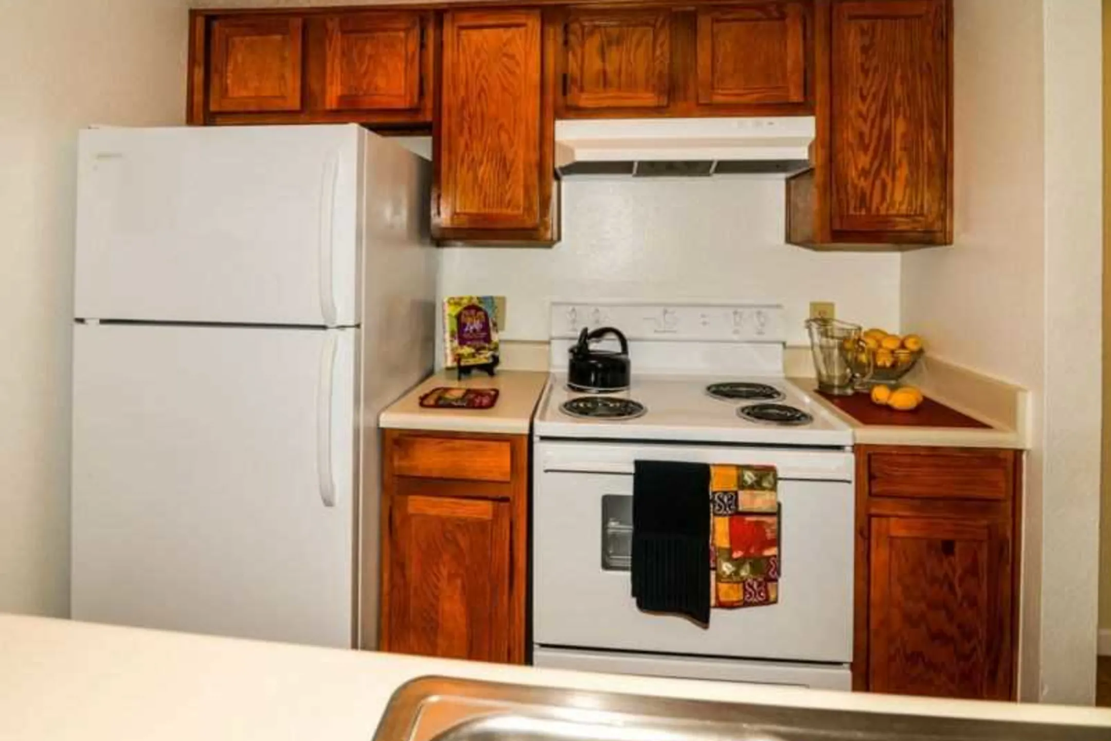 Kitchen - Devonwood Apartment Homes - Charlotte, NC