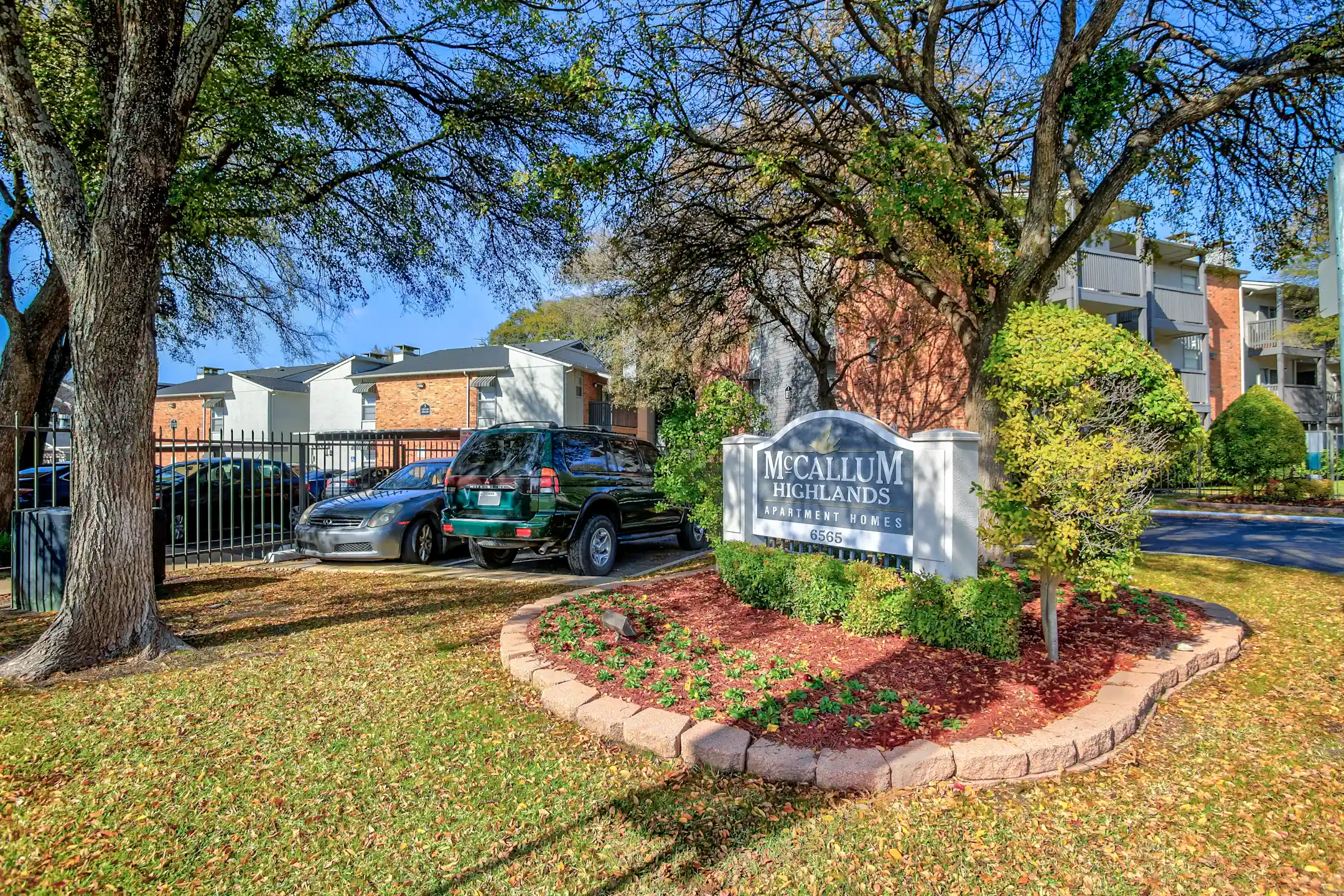 McCallum Highlands Apartments Dallas, TX 75252