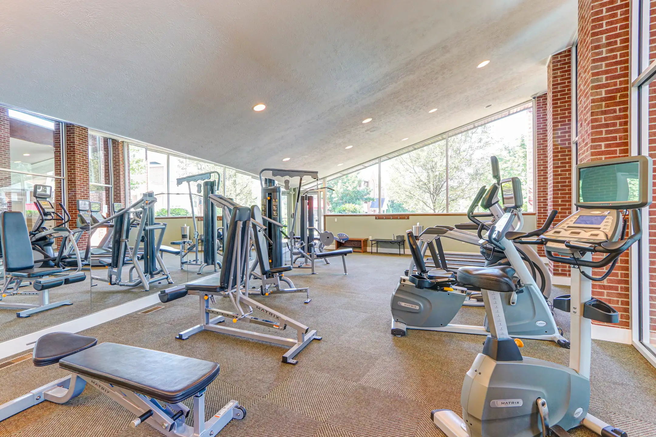 Devlins Pointe Apartments 2735 Westminster Cir Allison Park, PA