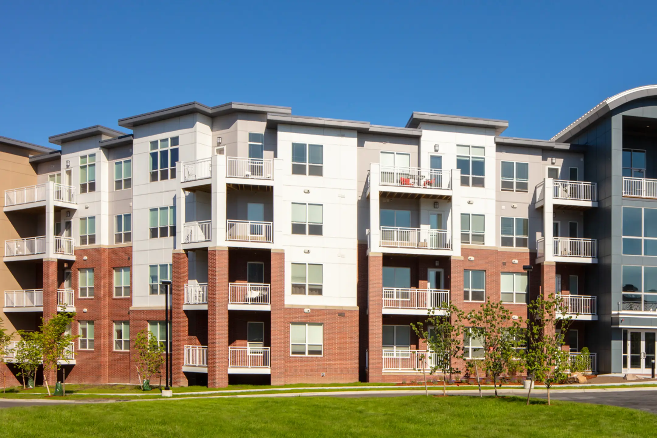 Crown Colony Apartments For Rent