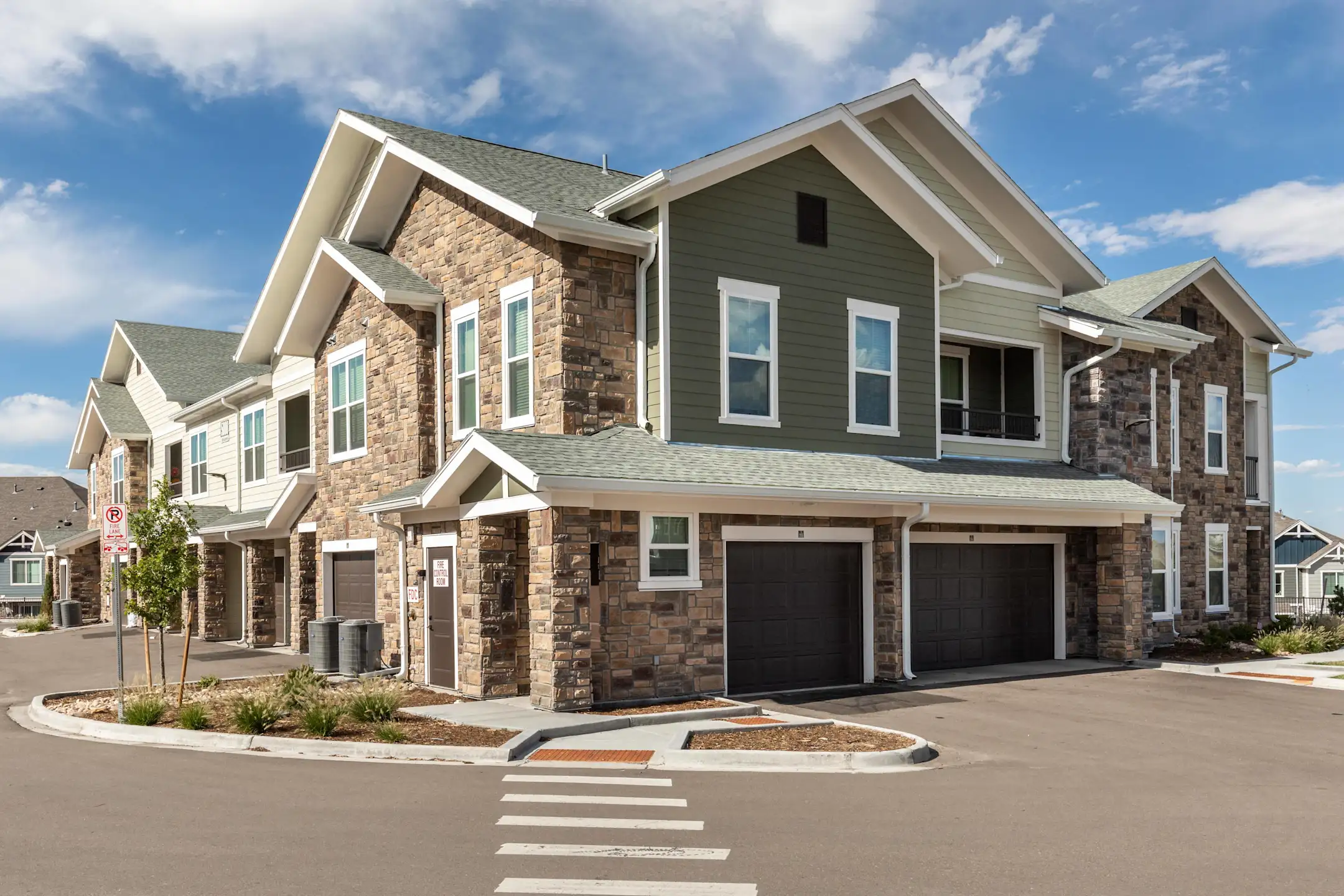 Five 810 Southlands 5810 S Southlands Parkway Aurora, CO Apartments for Rent Rent.