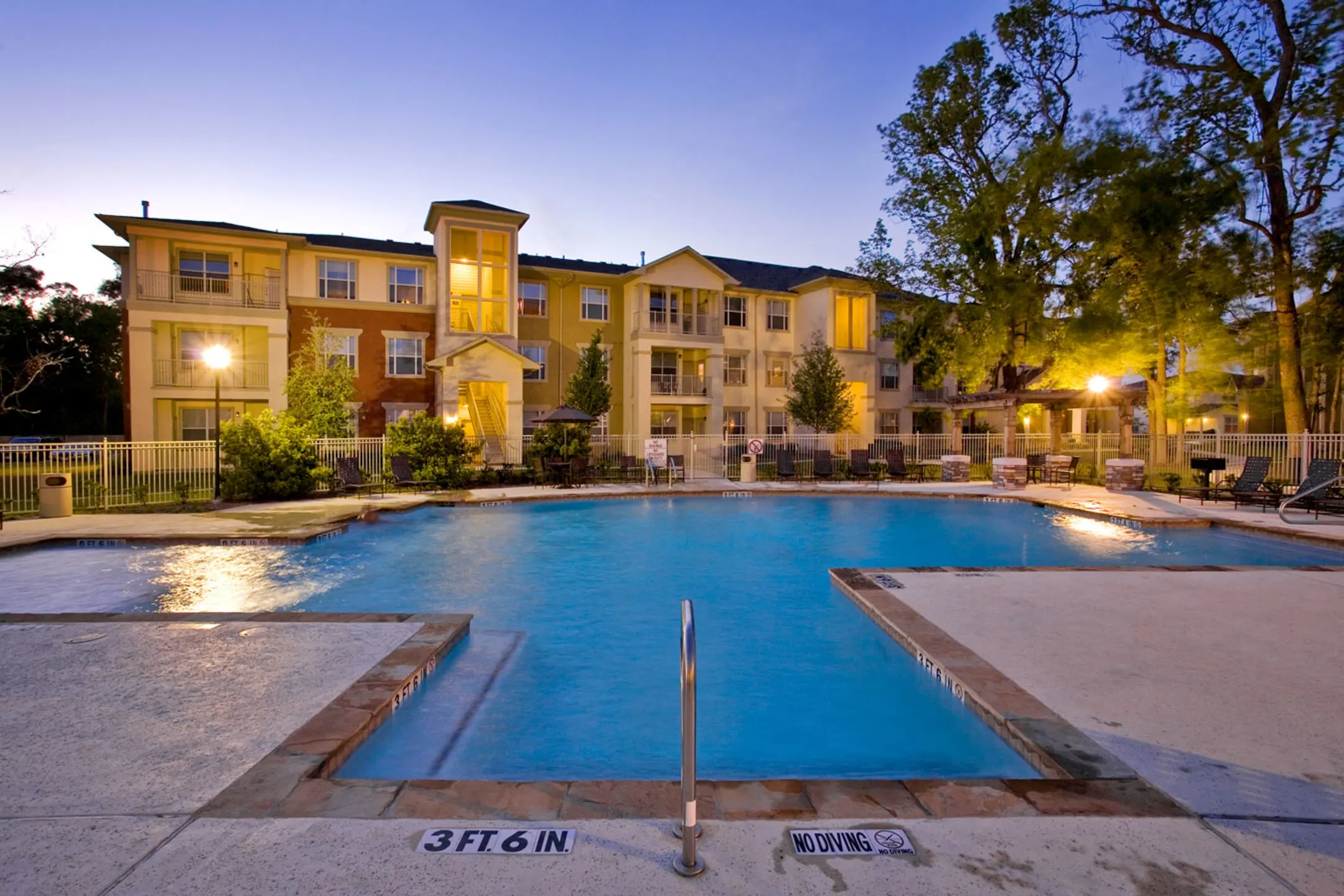 Pool - Costa Rialto - Houston, TX