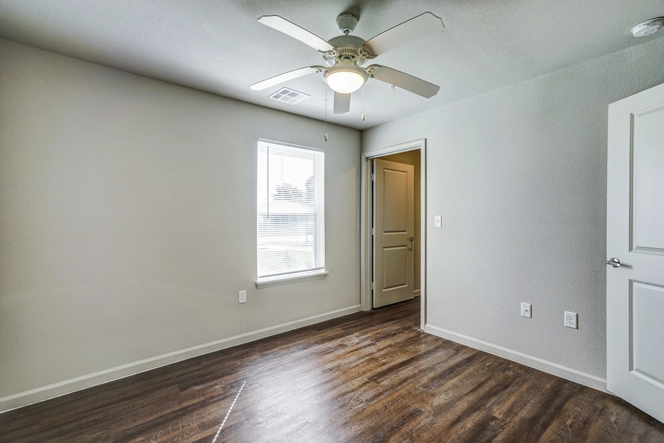 Juniper Pointe 2600 Tabor Parkway Kaufman, TX Apartments for Rent