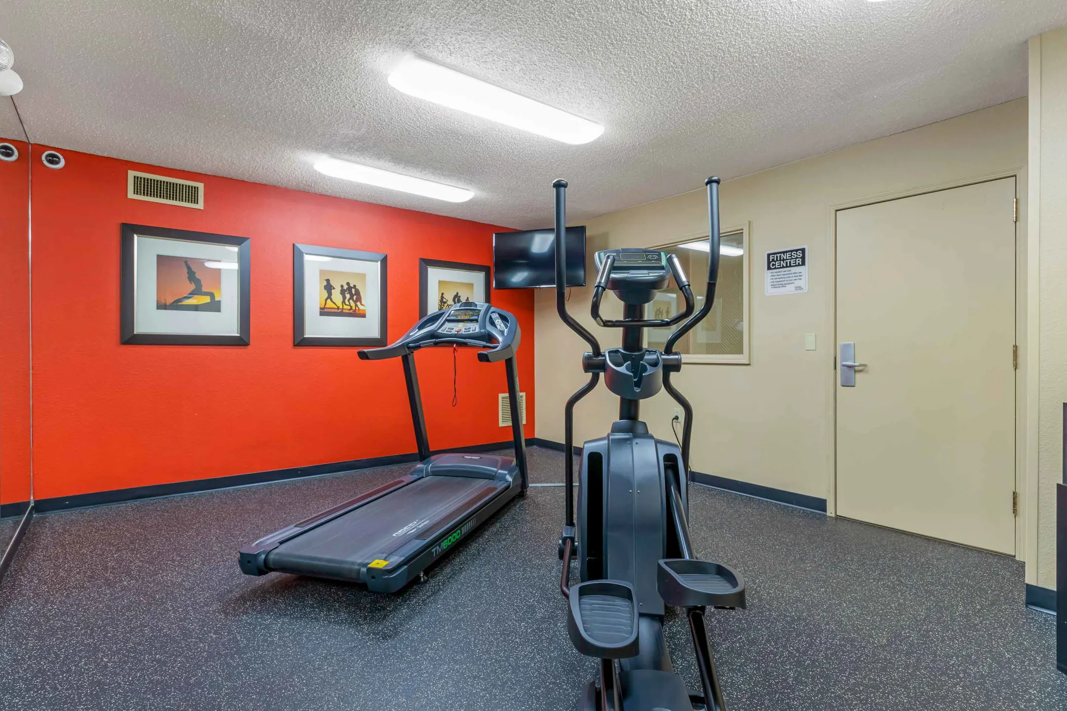 Fitness Weight Room - Furnished Studio - Tulsa - Midtown - Tulsa, OK