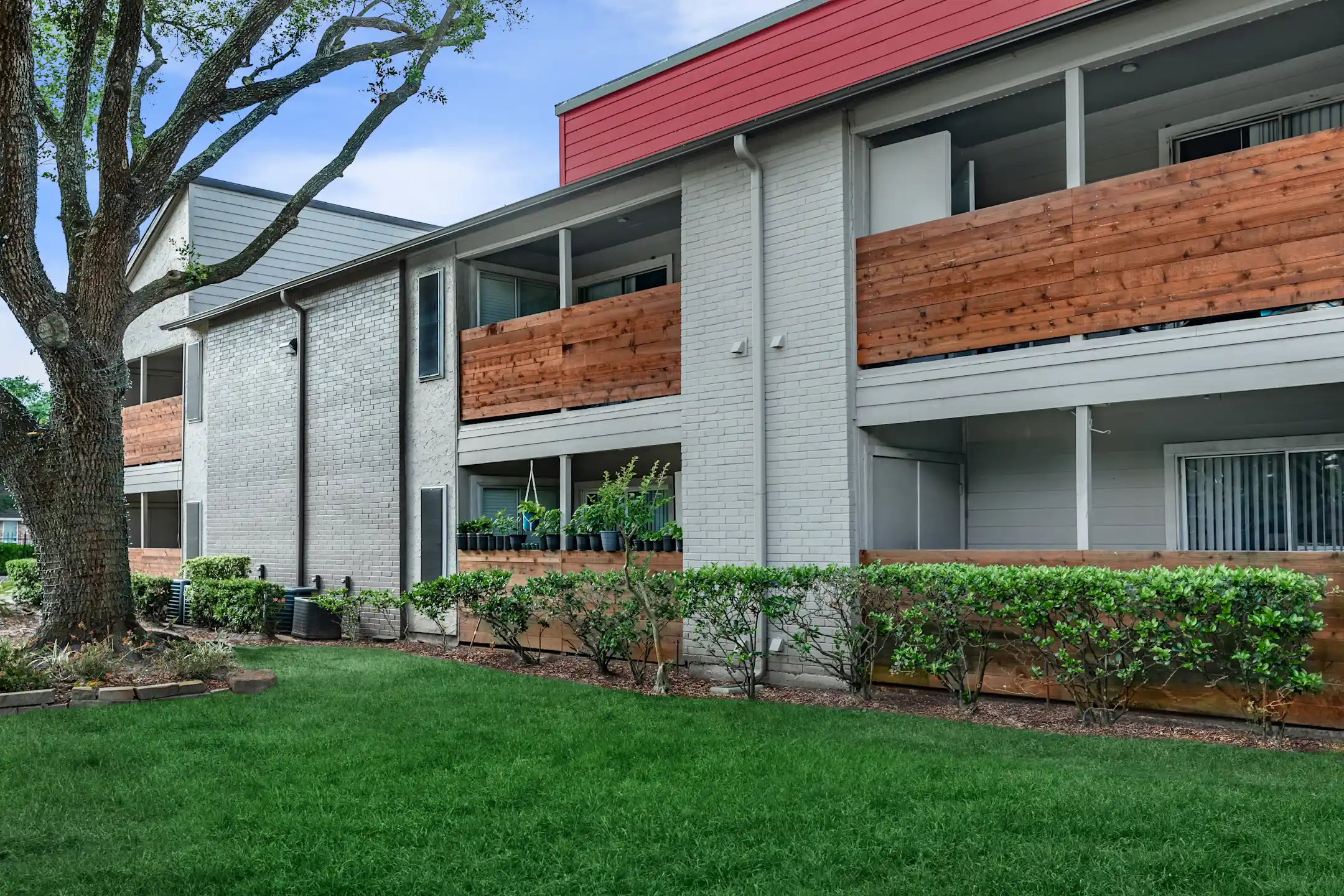 Newport At Clearlake Apartment Homes 15900 Space Center Blvd