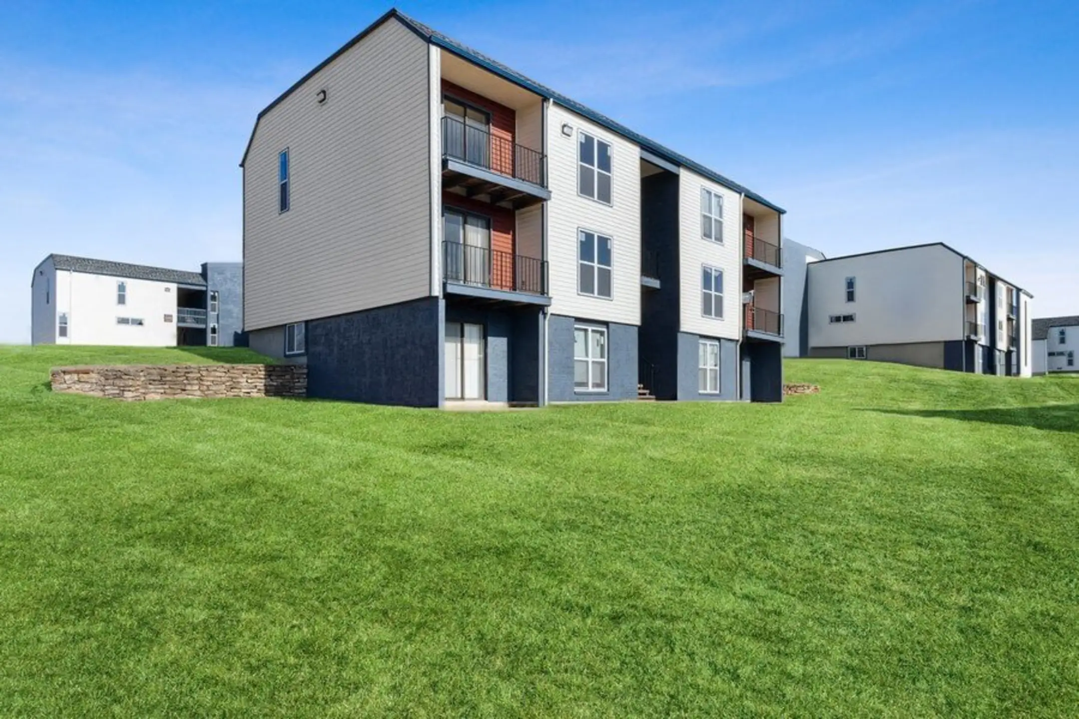 Parc at Creekside Apartments Kansas City, MO 64132