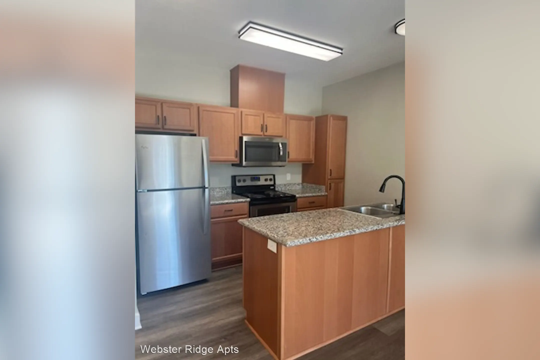 Kitchen - Webster Ridge Apartments - Gladstone, OR