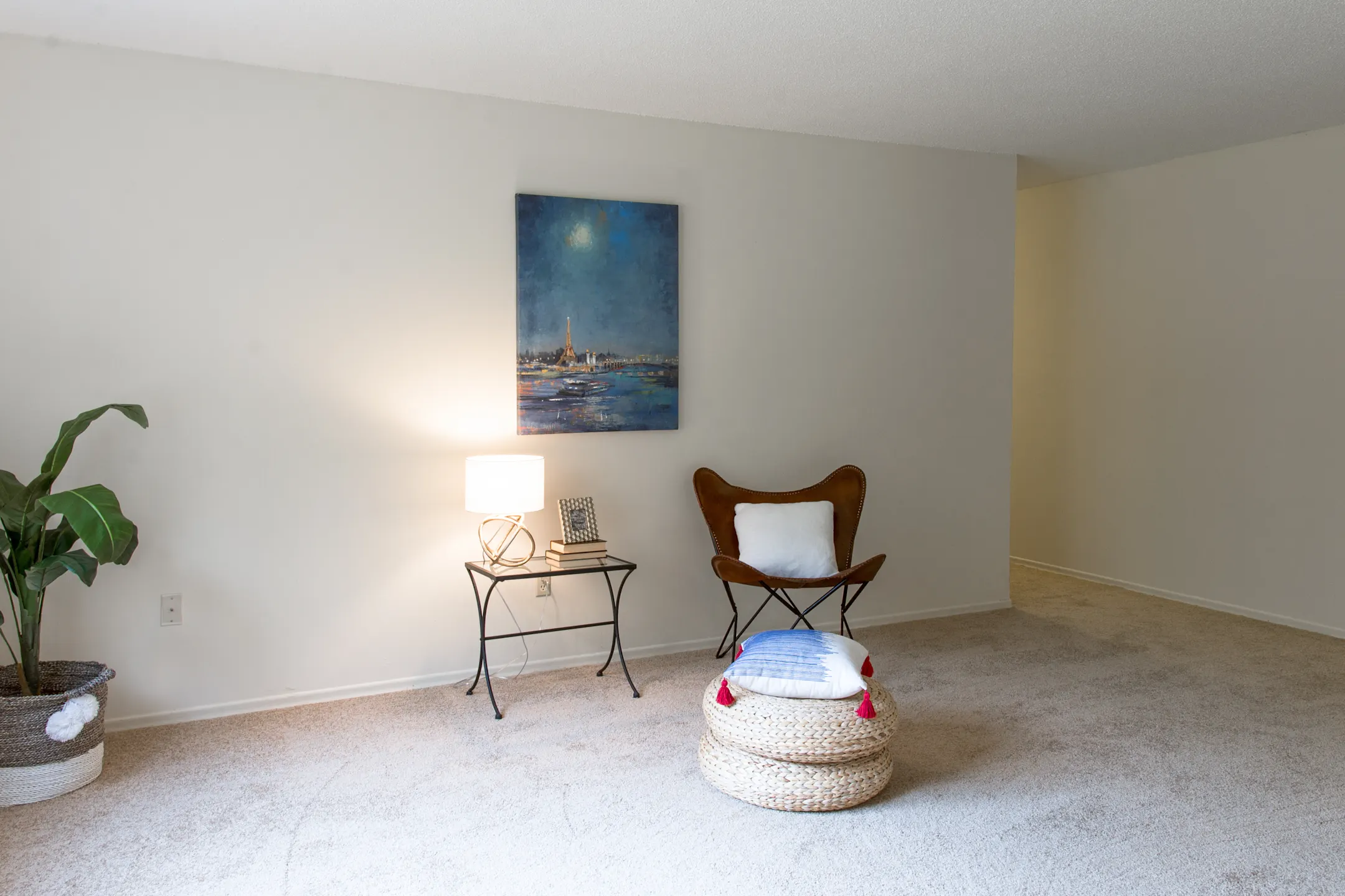 Living Room - Royal Apartments - Le Roy, NY