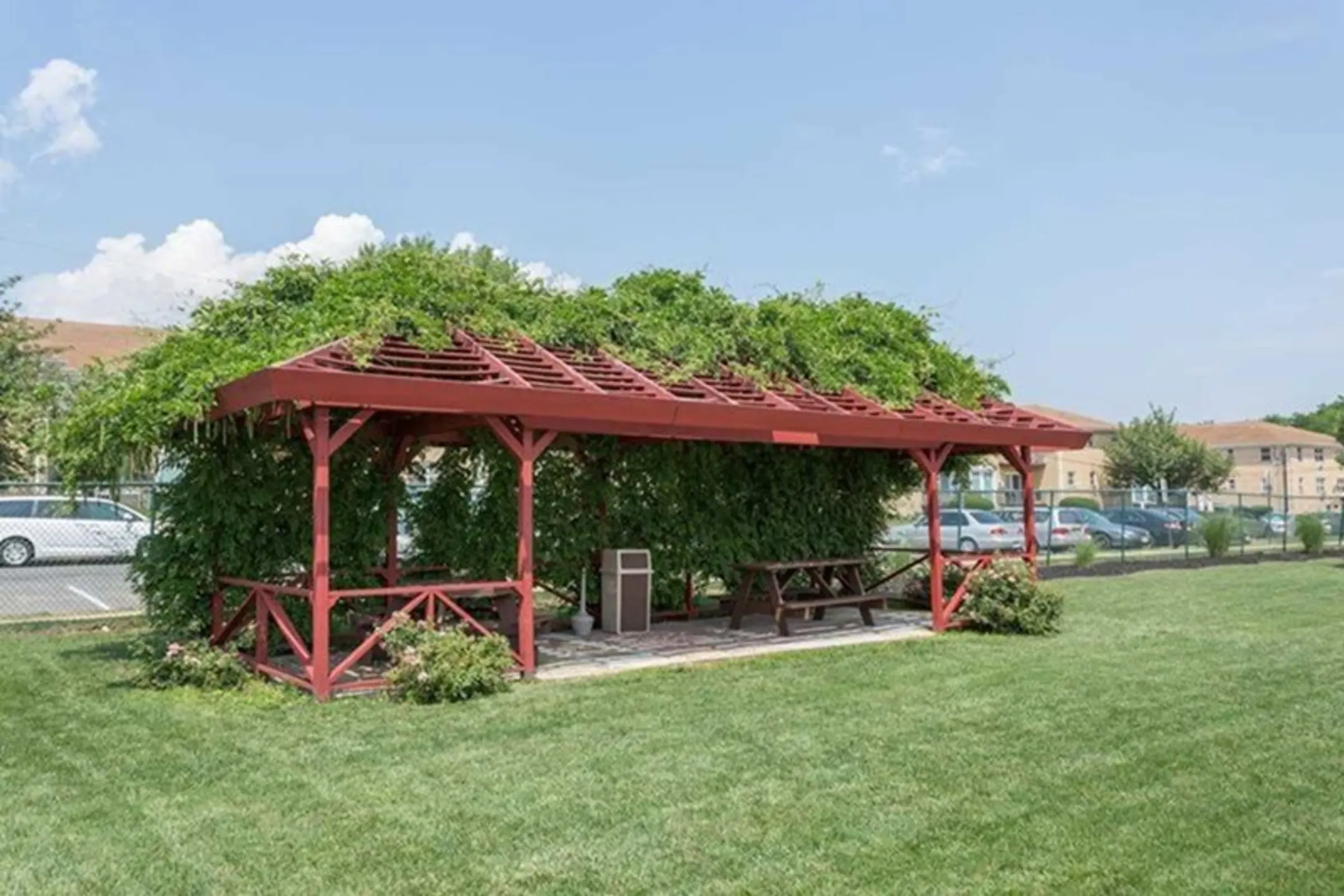 London Terrace 713 Downing St Old Bridge, NJ Apartments for Rent