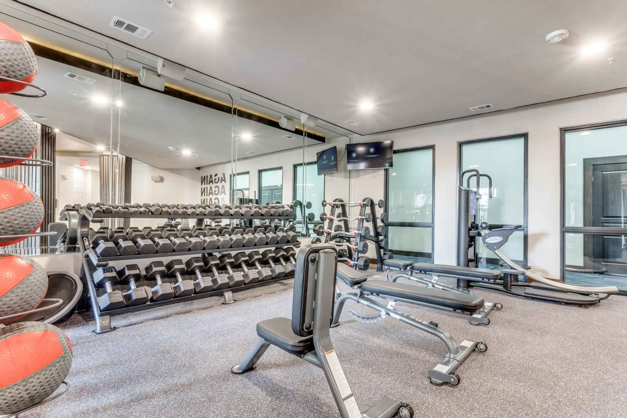 Armstrong at Knox 4525 Cole Avenue Dallas, TX Apartments for Rent